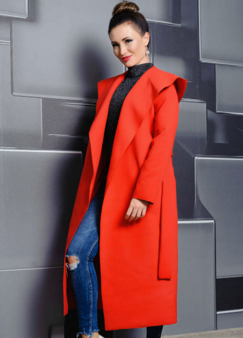 Красное демисезонное Пальто с капюшоном Мариз Look and Buy Look & Buy