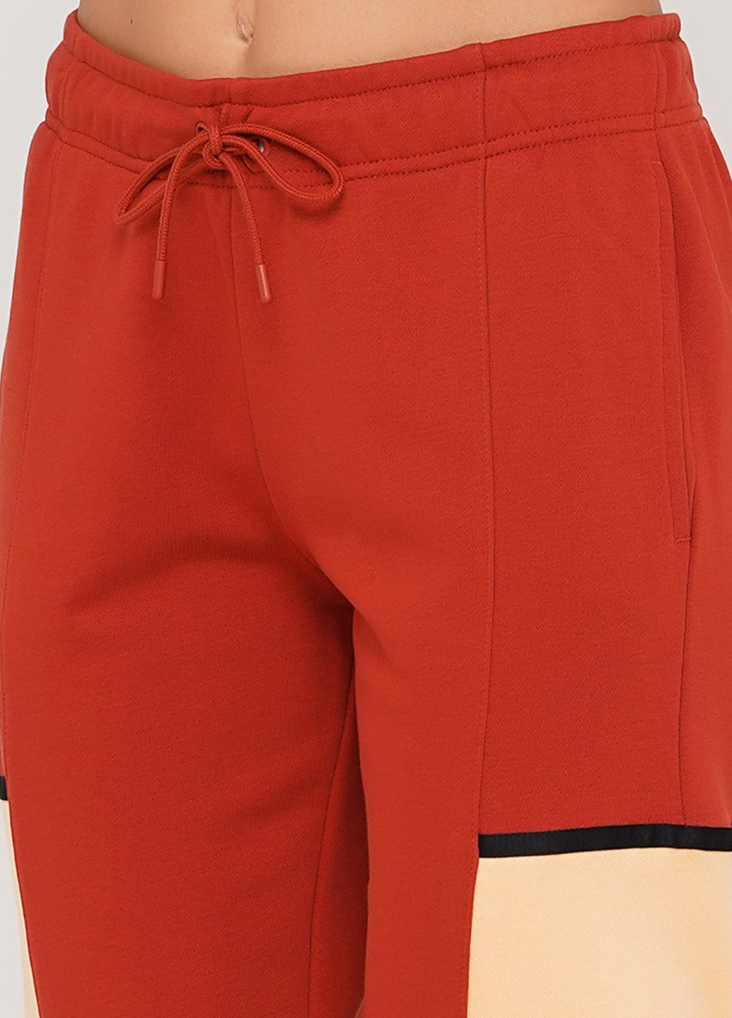 Красные спортивные демисезонные джоггеры брюки Nike