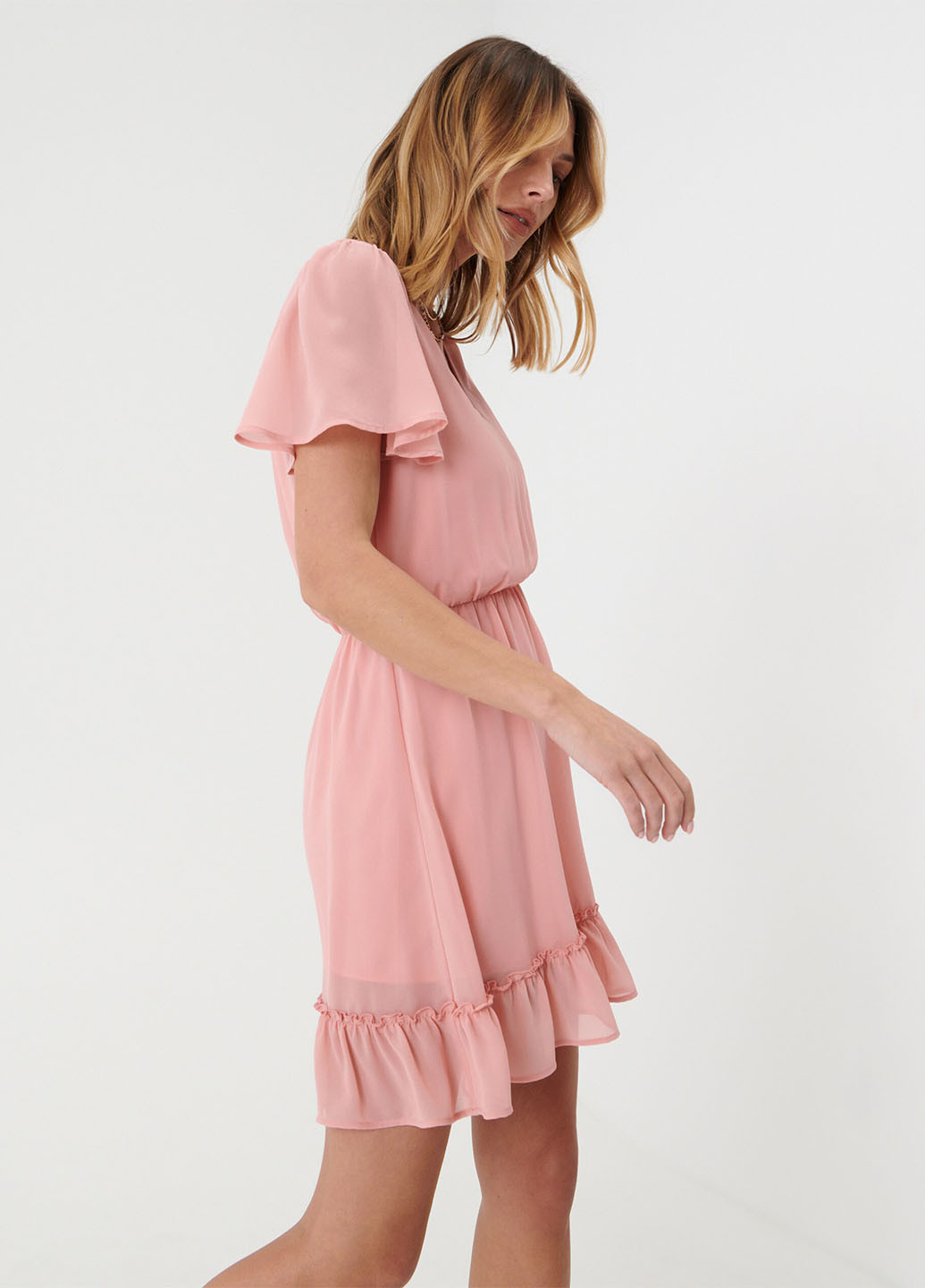 Светло-розовое кэжуал платье Sinsay однотонное