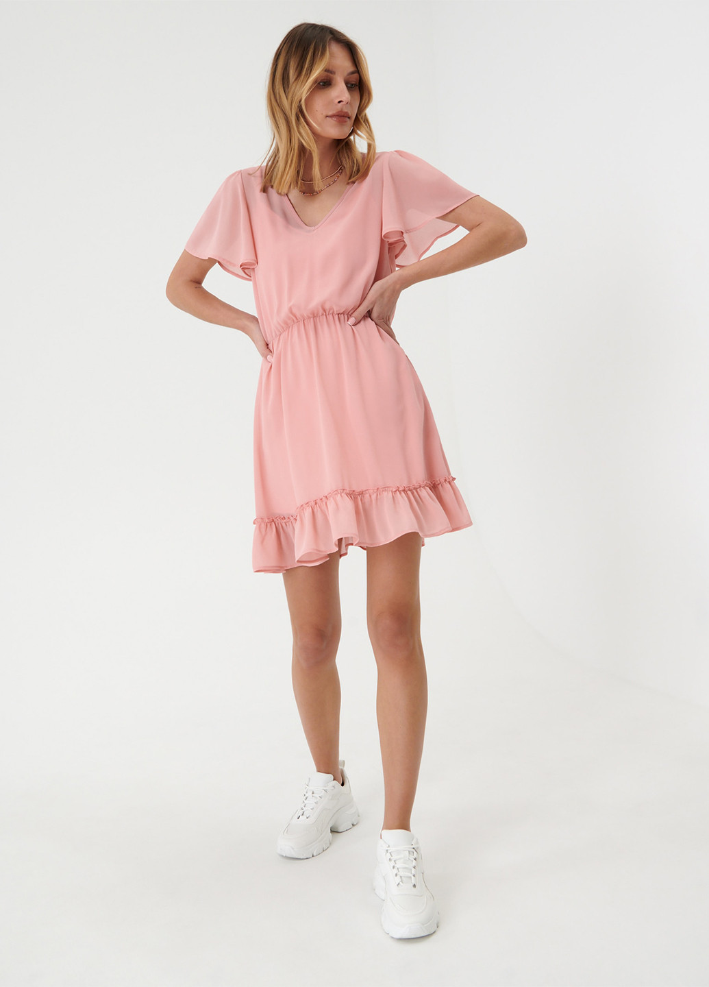 Светло-розовое кэжуал платье Sinsay однотонное
