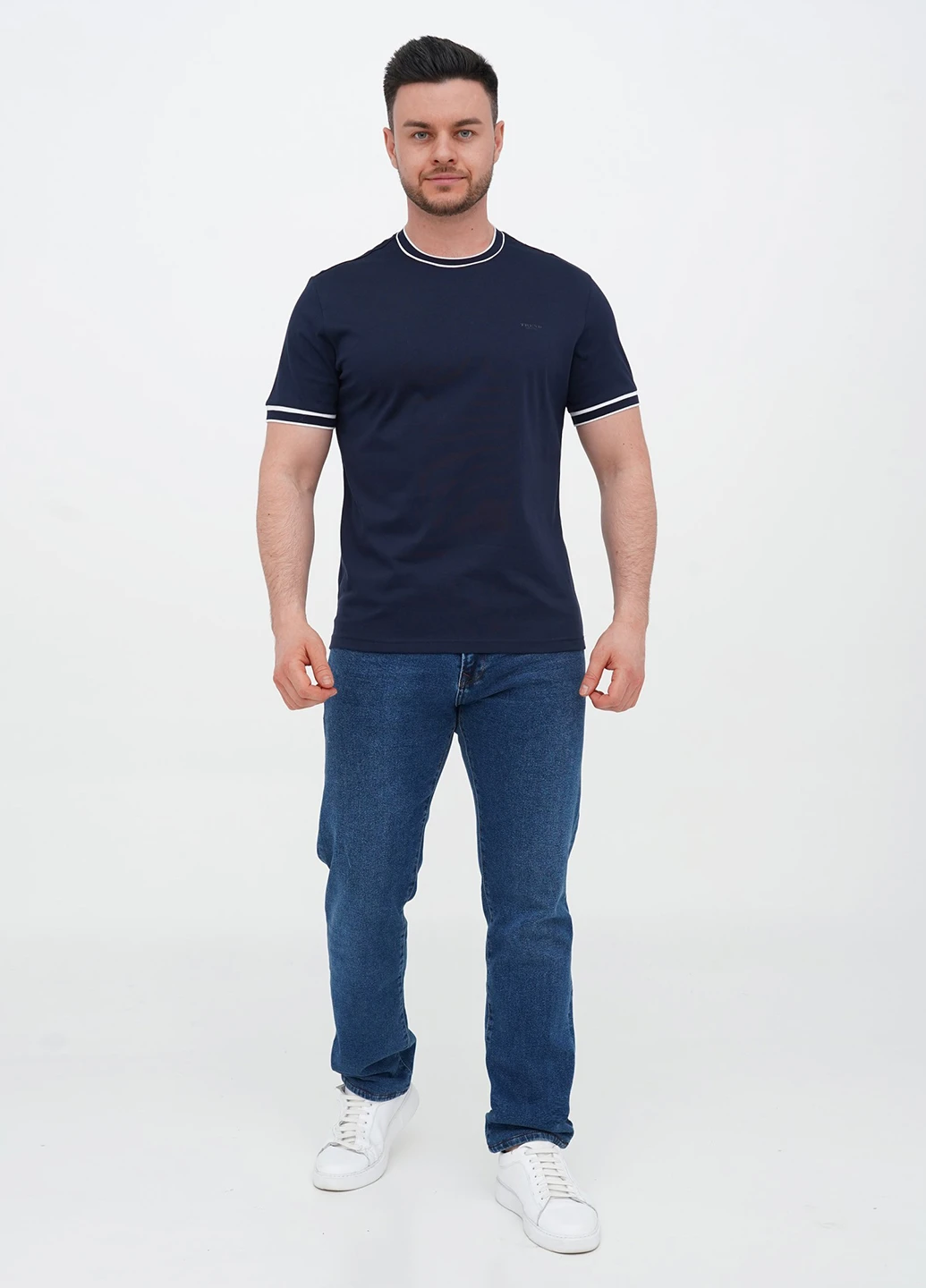 Темно-синяя футболка однотонная Trend Collection
