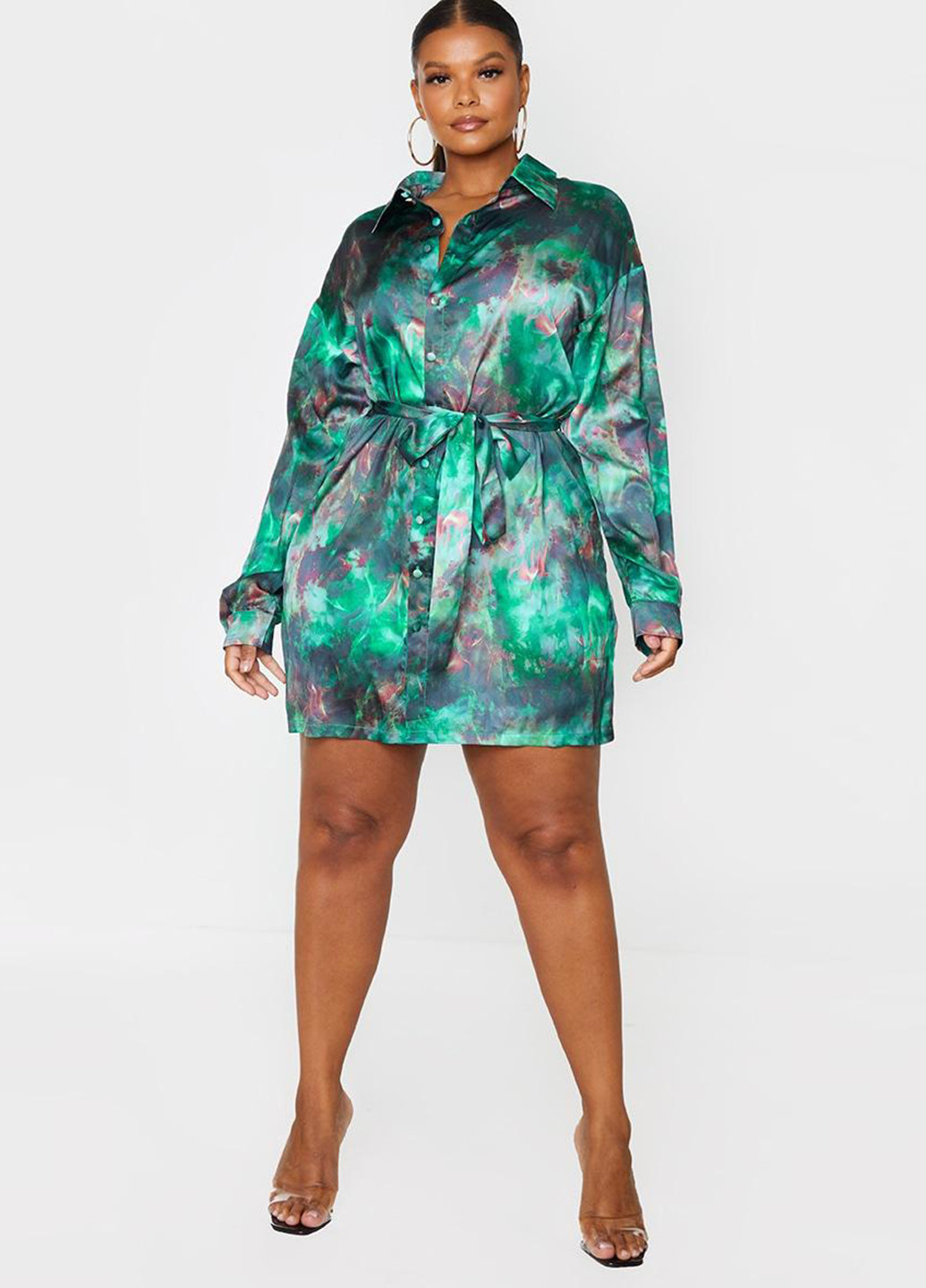 Зеленое кэжуал платье рубашка PrettyLittleThing с абстрактным узором