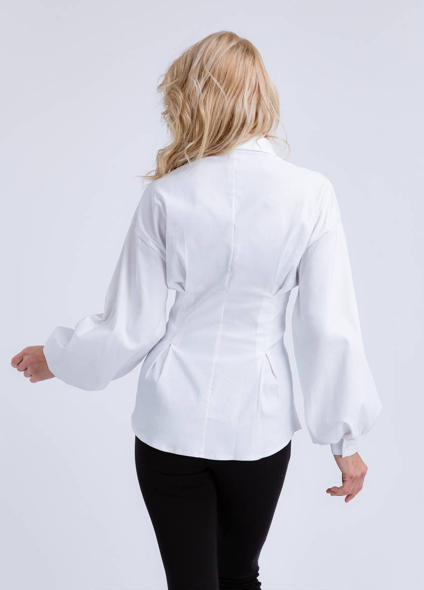 Белая классическая рубашка однотонная Ромашка