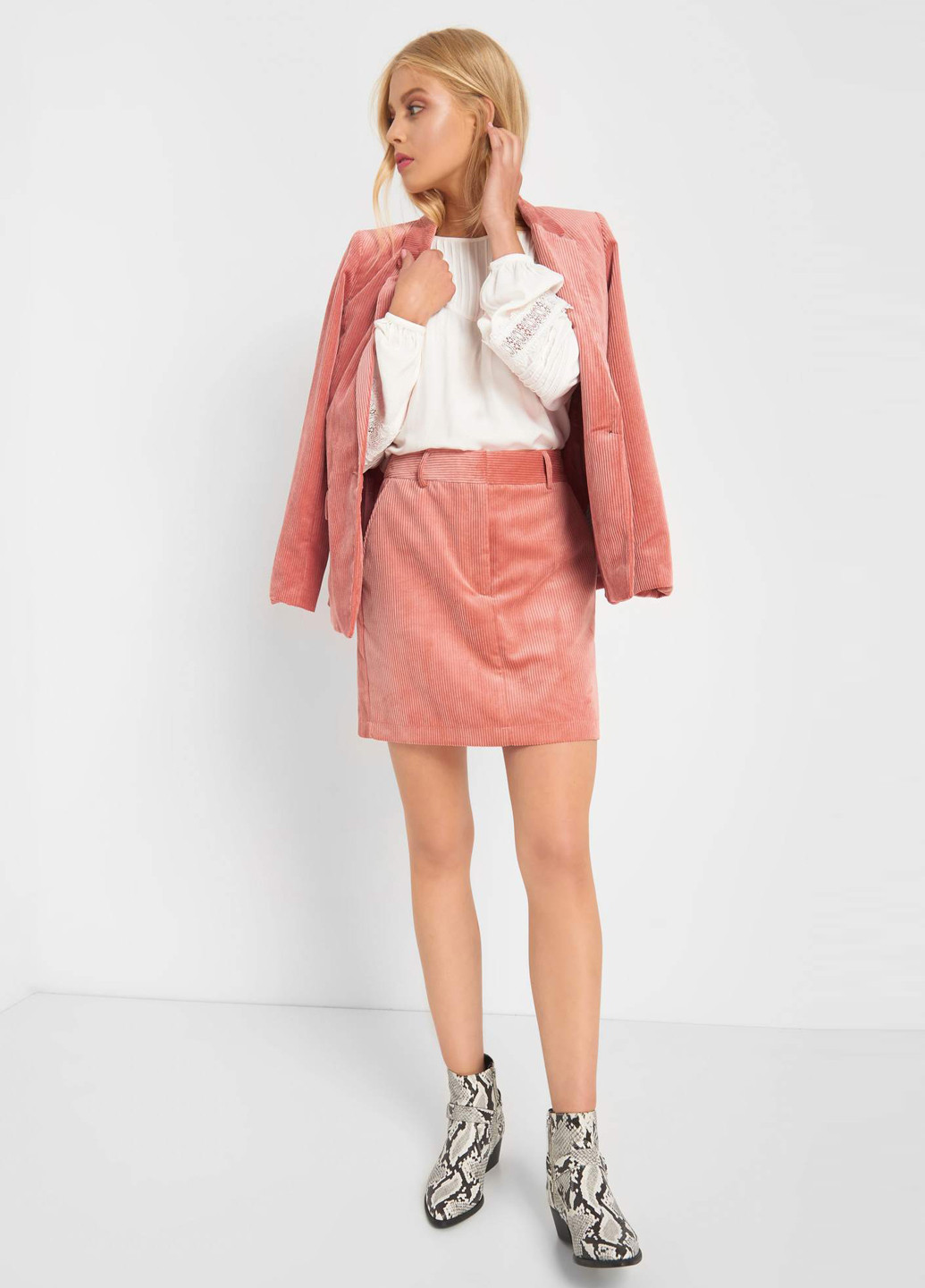 Светло-розовая кэжуал однотонная юбка Orsay карандаш