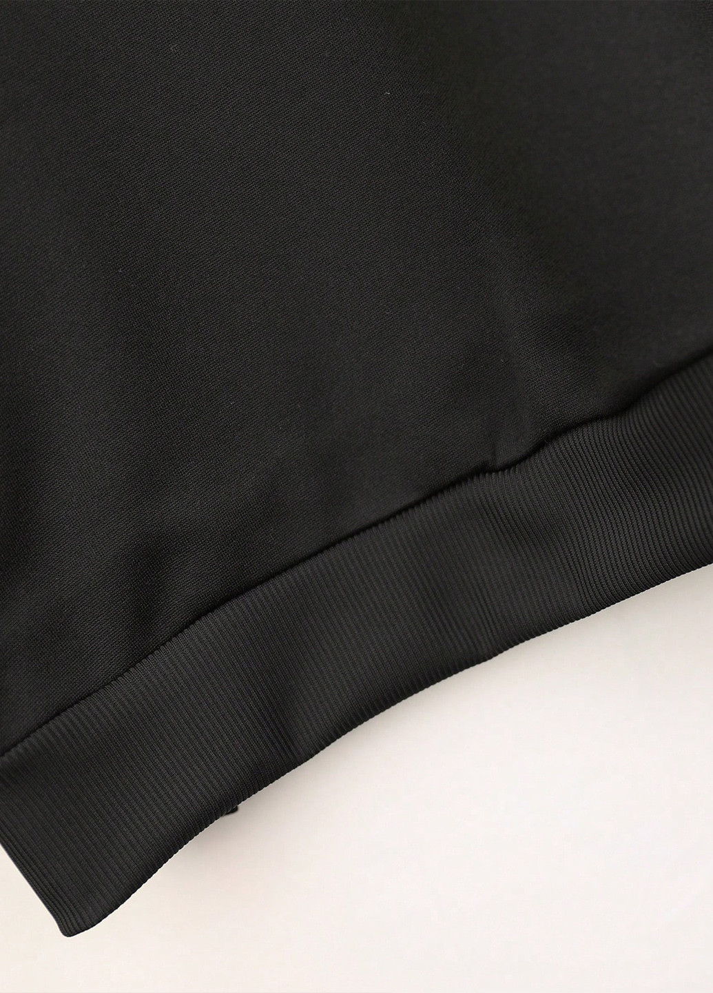 Черный свитшот SHEIN новогодний без декора (352938659)