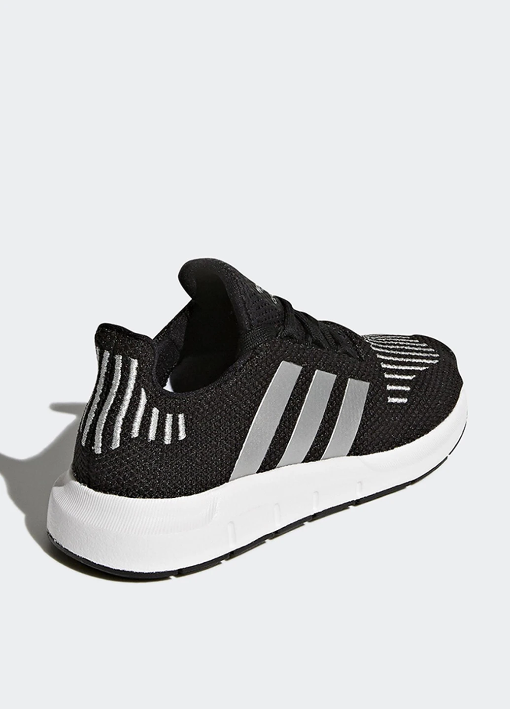 Кроссовки adidas Swift (75676070)