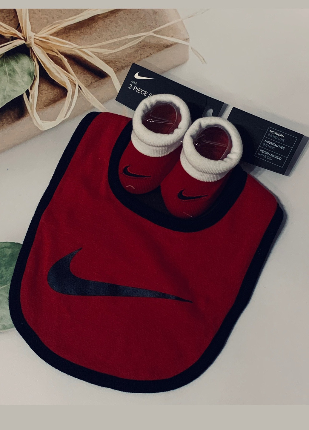 Слюнявчик и пинетки Nike (256537359)