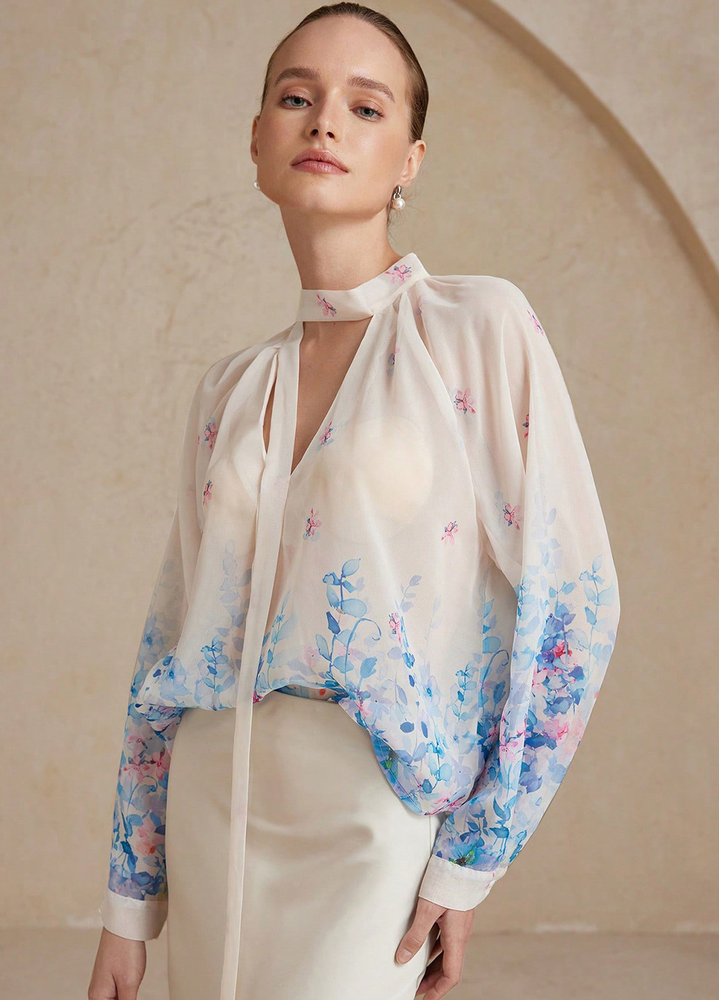 Кремова блуза SHEIN