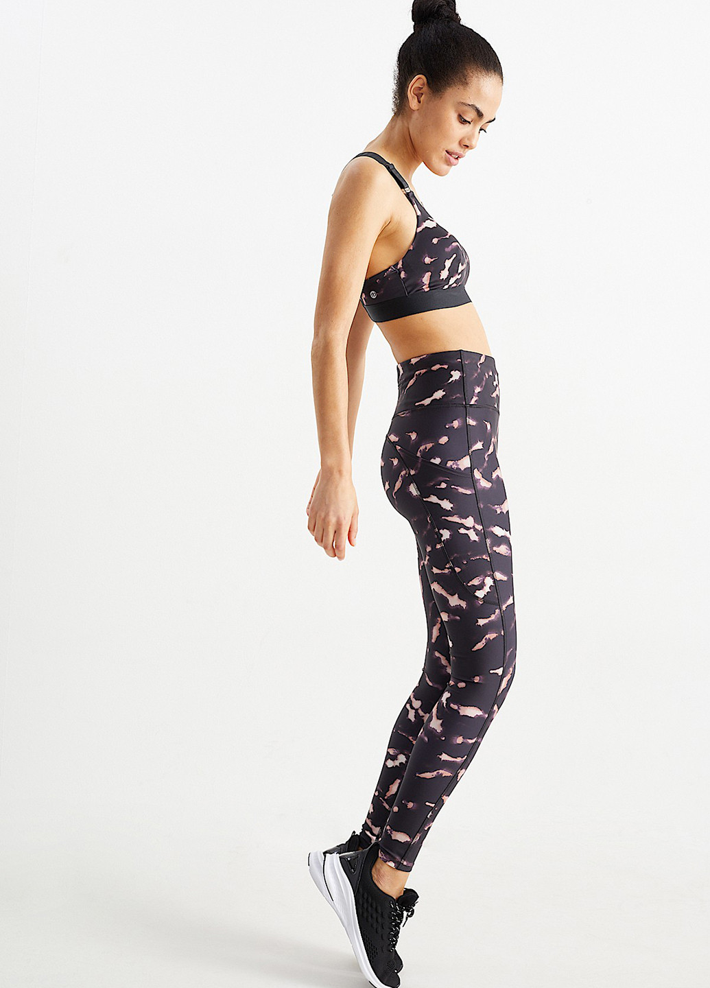 Черные демисезонные леггинсы C&A