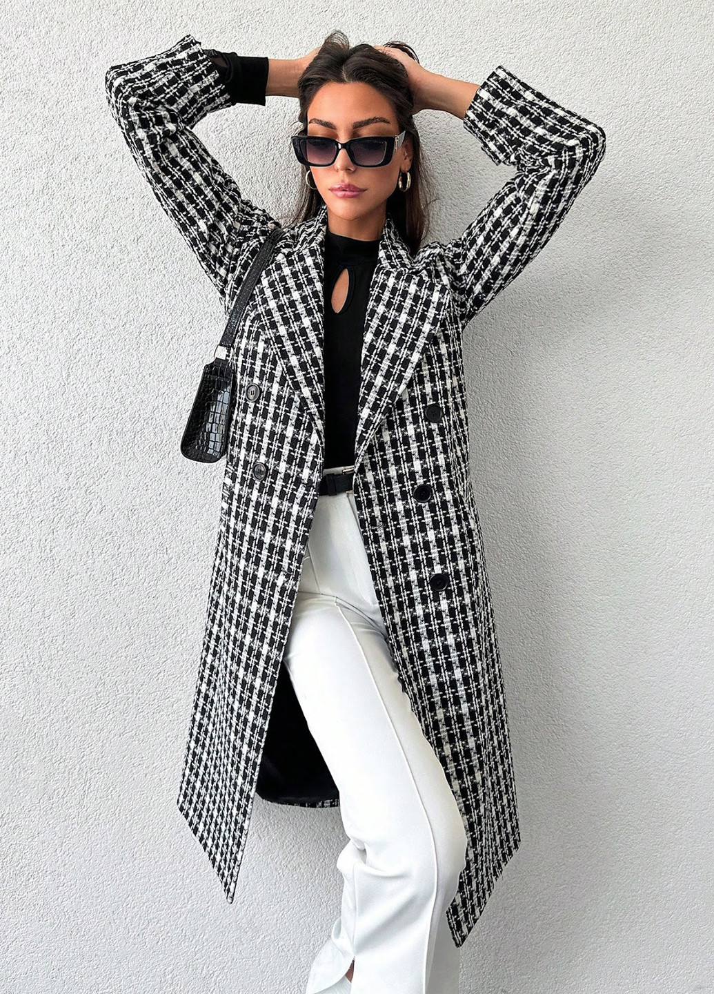 Черно-белое демисезонное Пальто двубортное SHEIN