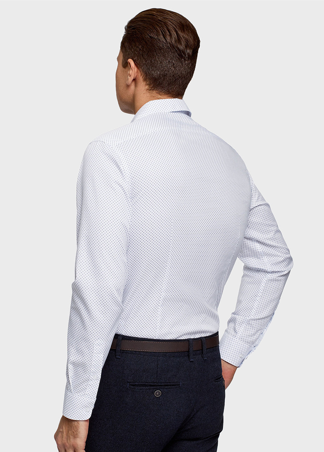 Белая классическая рубашка с геометрическим узором Oodji