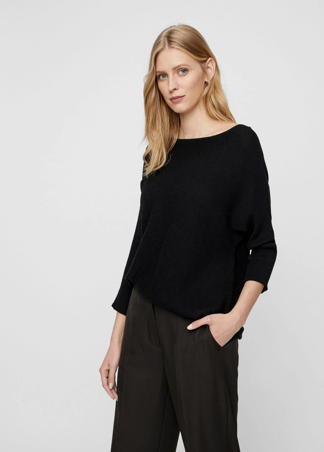 Чорний демісезонний светр Vero Moda
