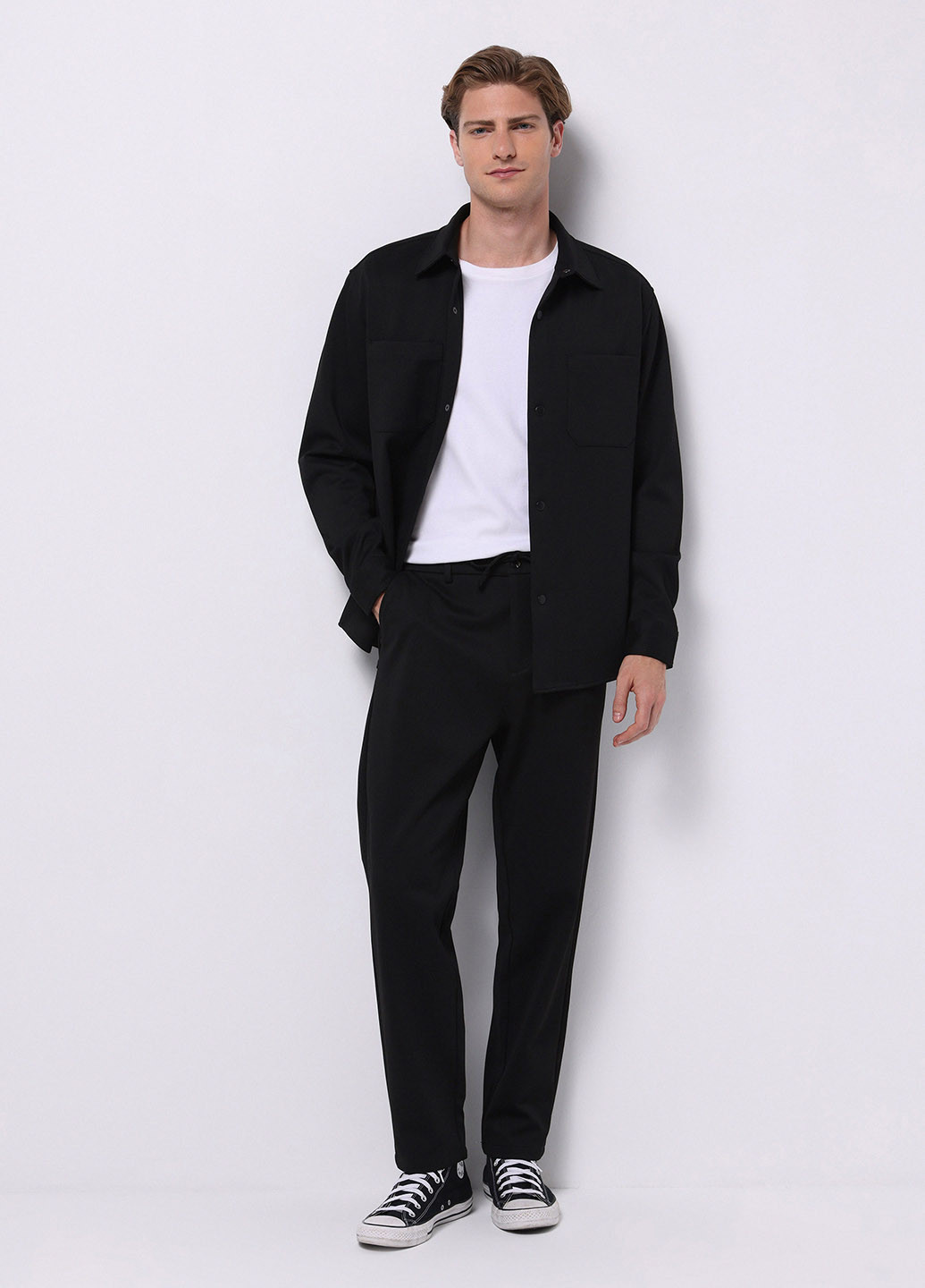 Черные кэжуал демисезонные зауженные брюки Colin's