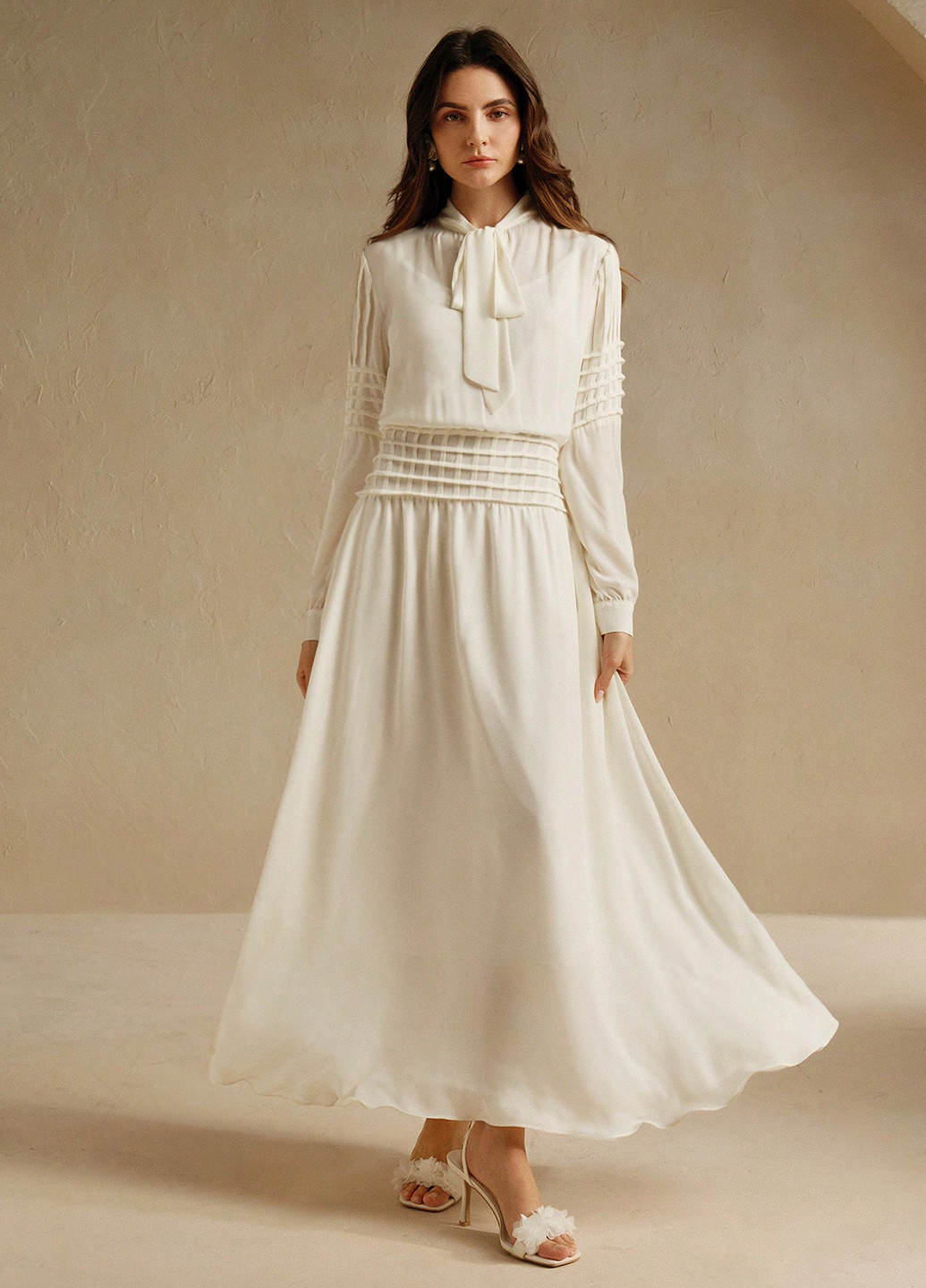 Белое кэжуал платье клеш SHEIN однотонное