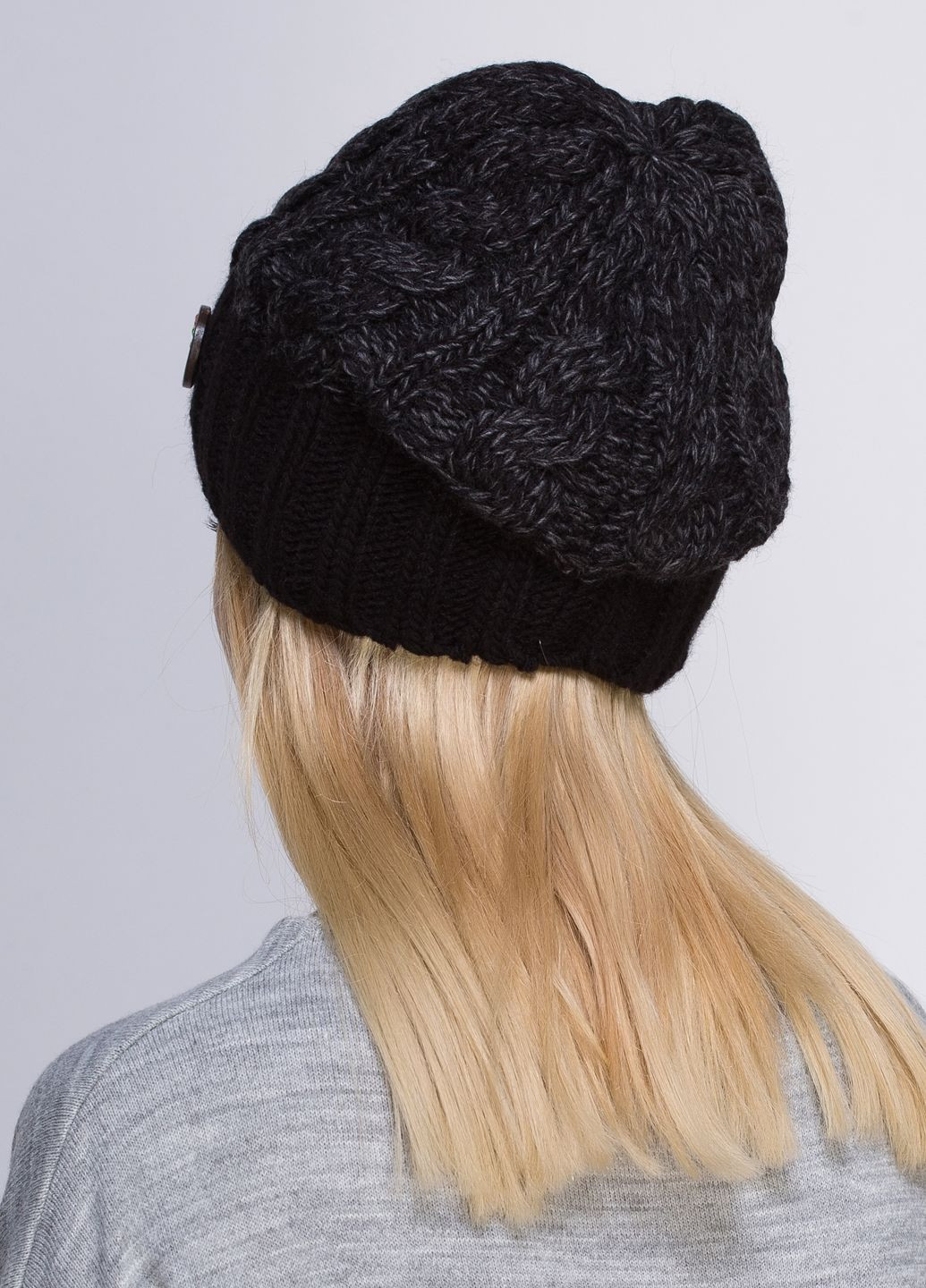 Зимняя теплая женская шапка на флисовой подкладке 550701 Merlini (249643245)
