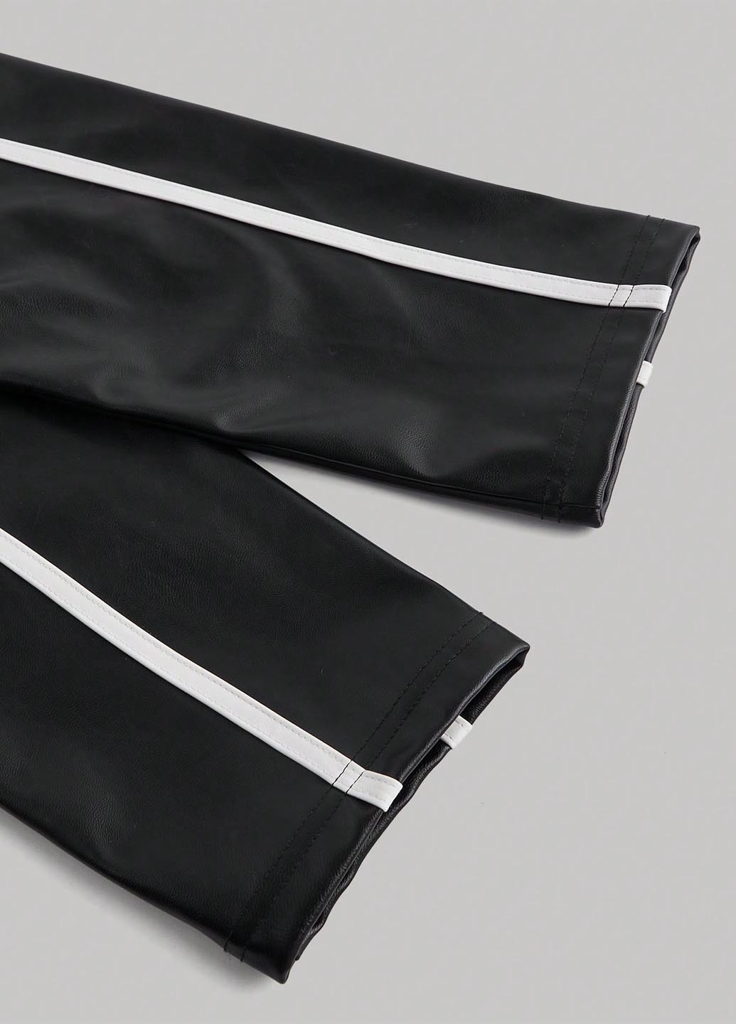 Чорна демісезонна куртка SHEIN