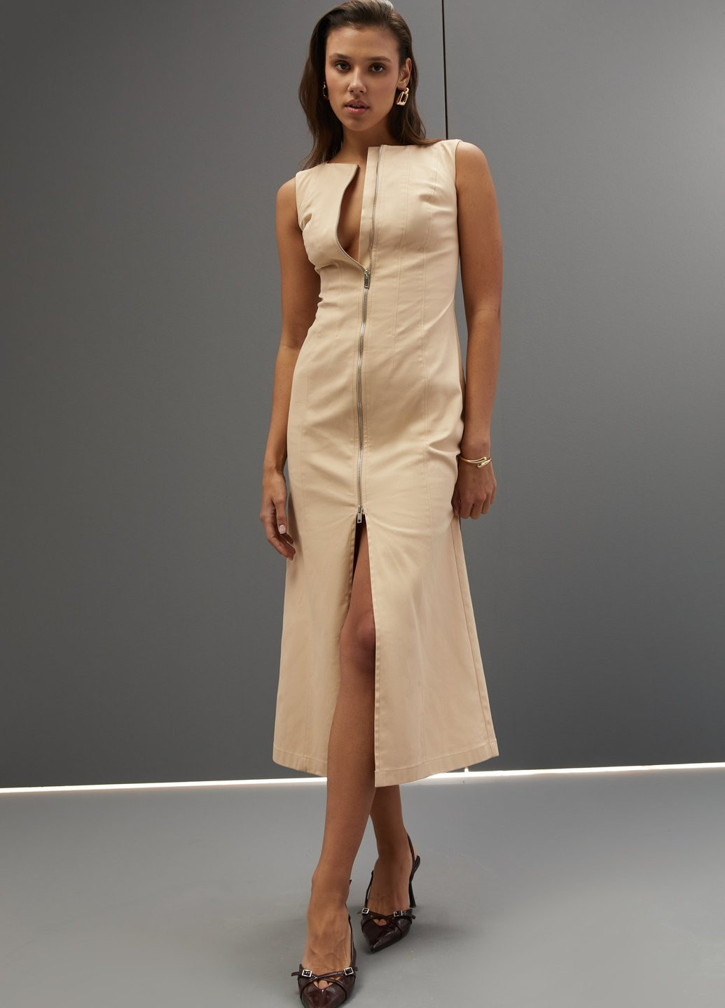 Бежевое кэжуал платье Gepur однотонное