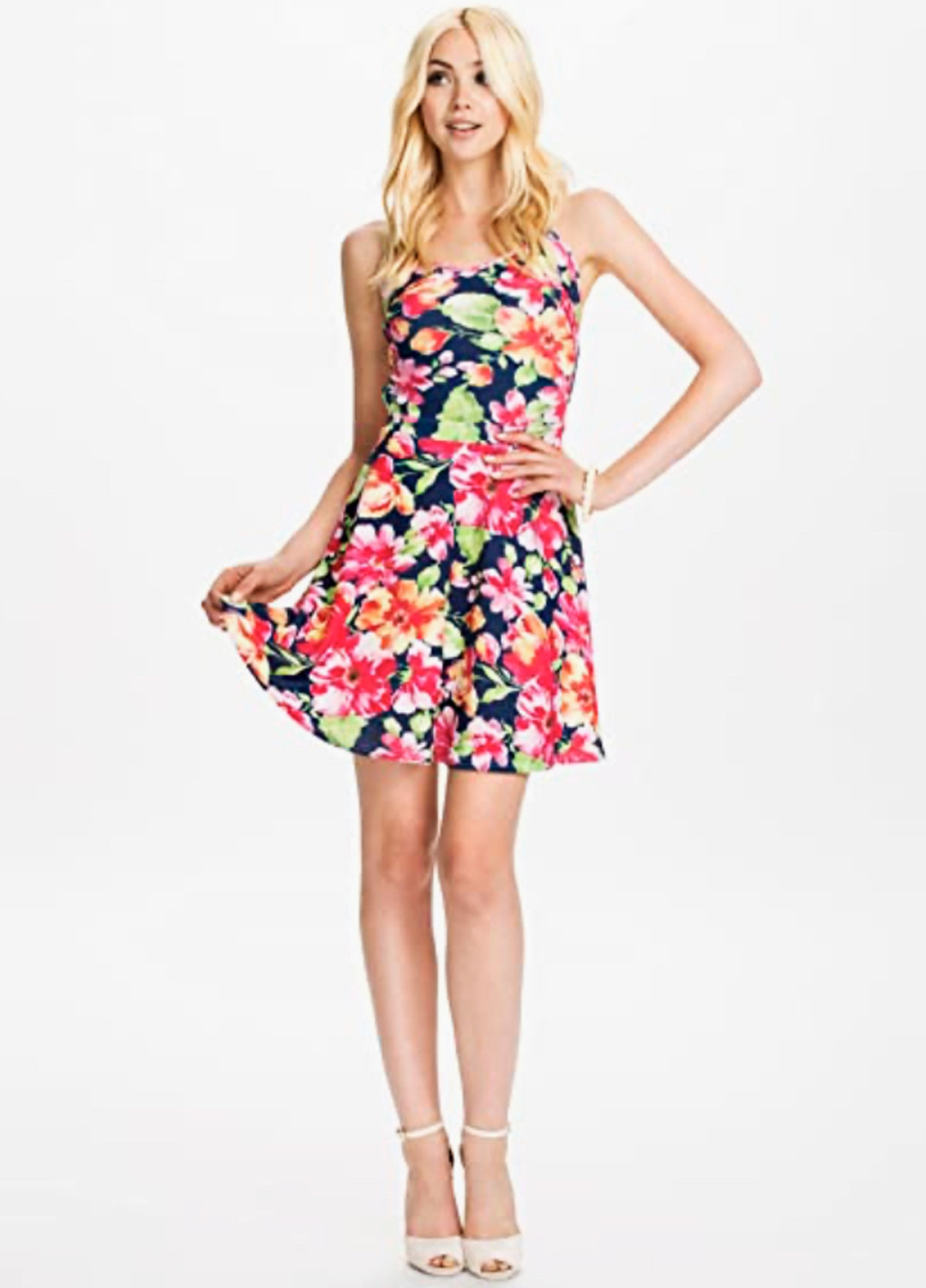 Комбинированное кэжуал платье-сарафан Club L с цветочным принтом