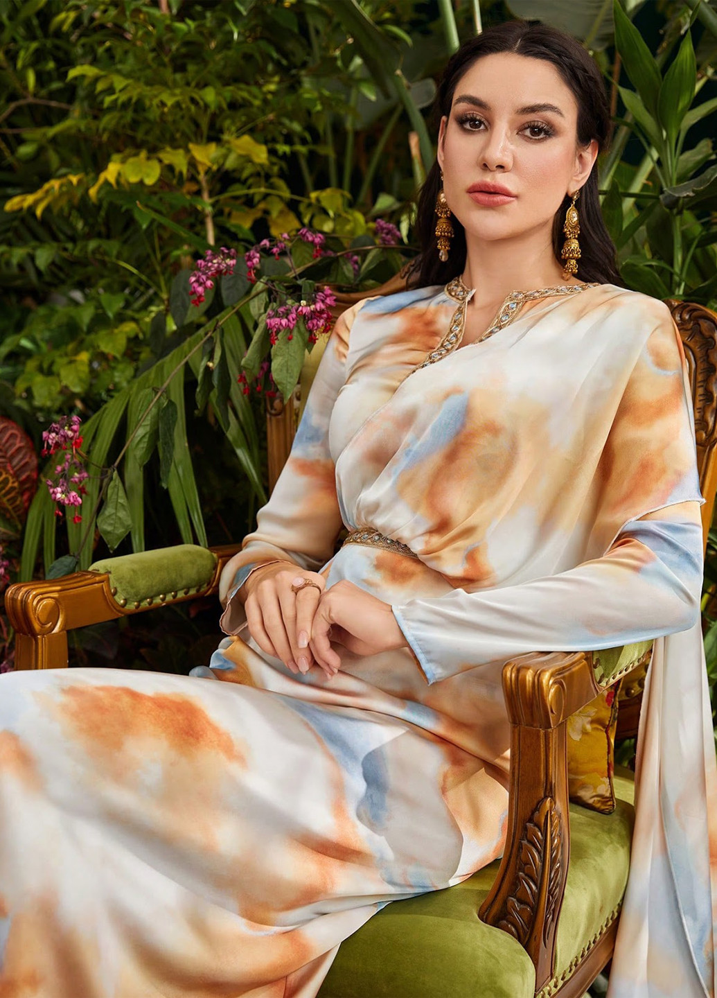 Комбинированное коктейльное платье на запах, со шлейфом SHEIN тай-дай