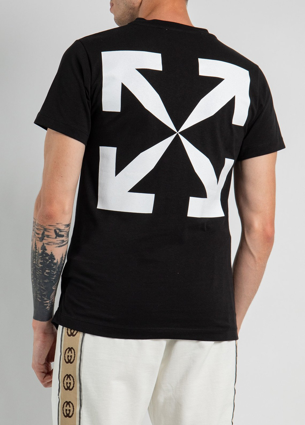 Чорна чорна футболка з принтом Off-White