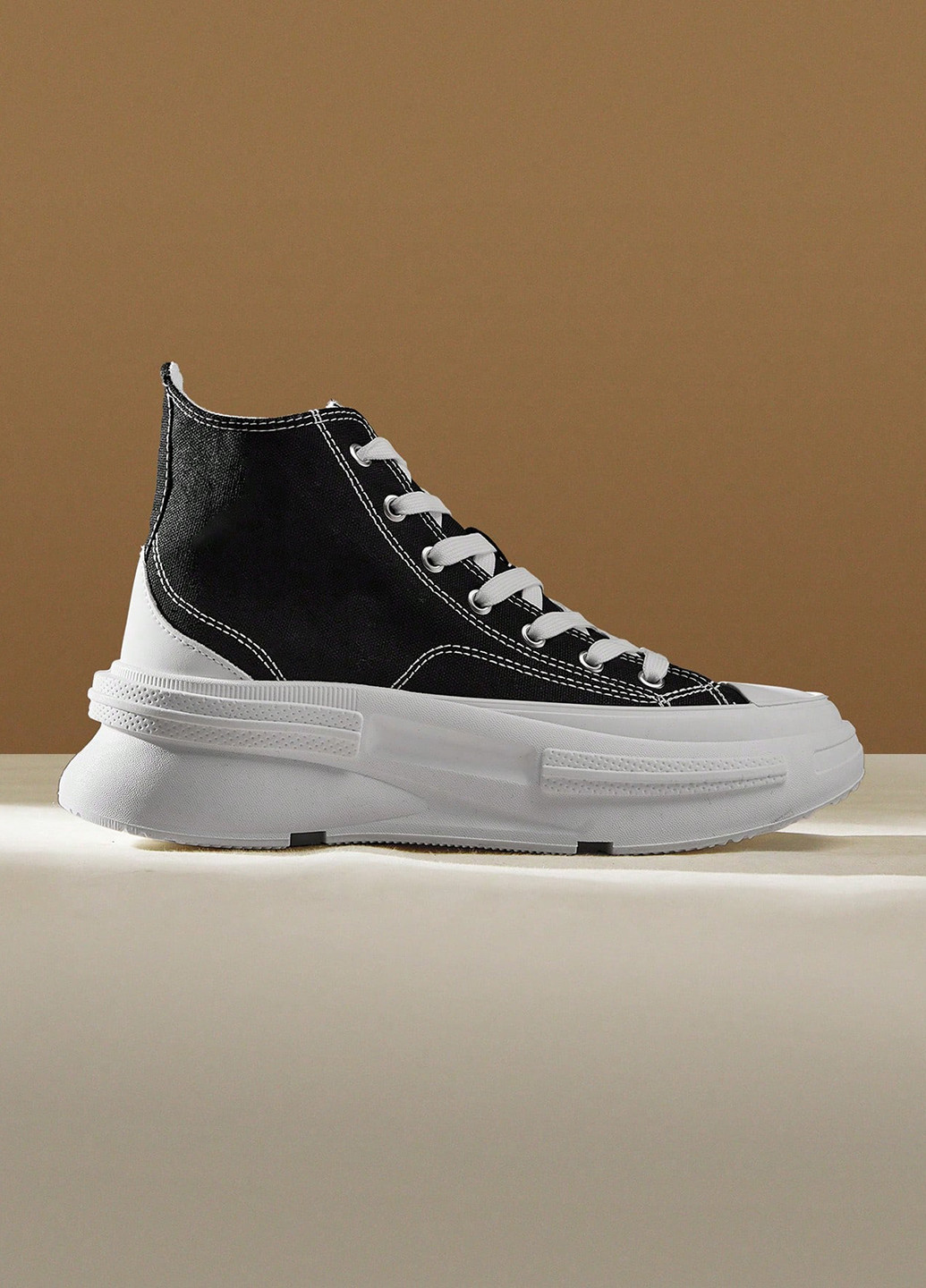 Черные кроссовки SHEIN