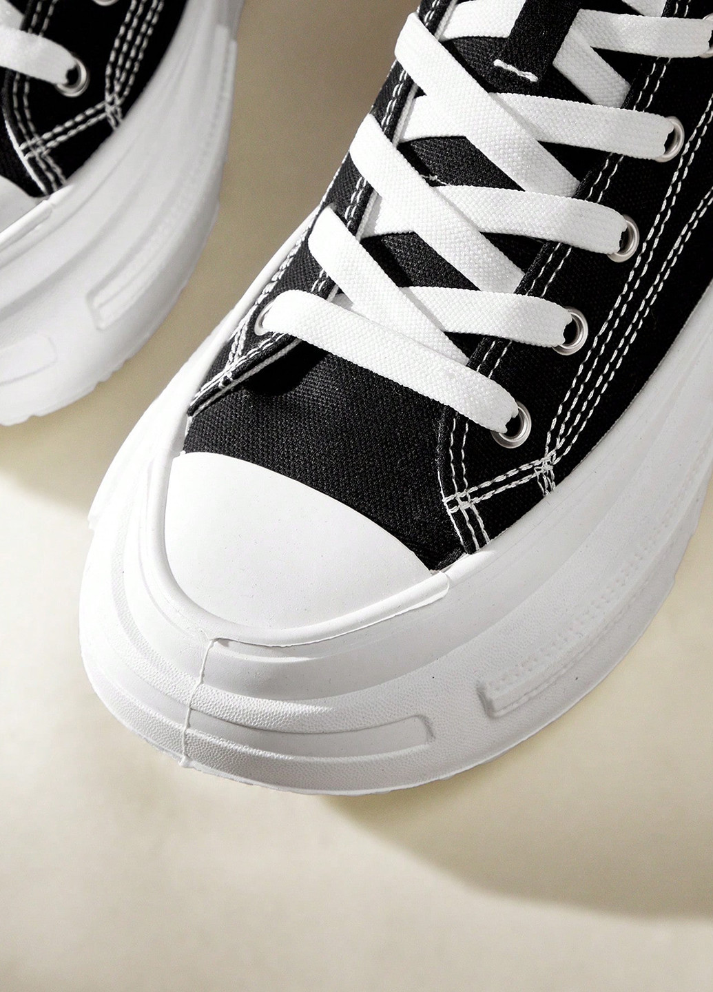 Черные кроссовки SHEIN