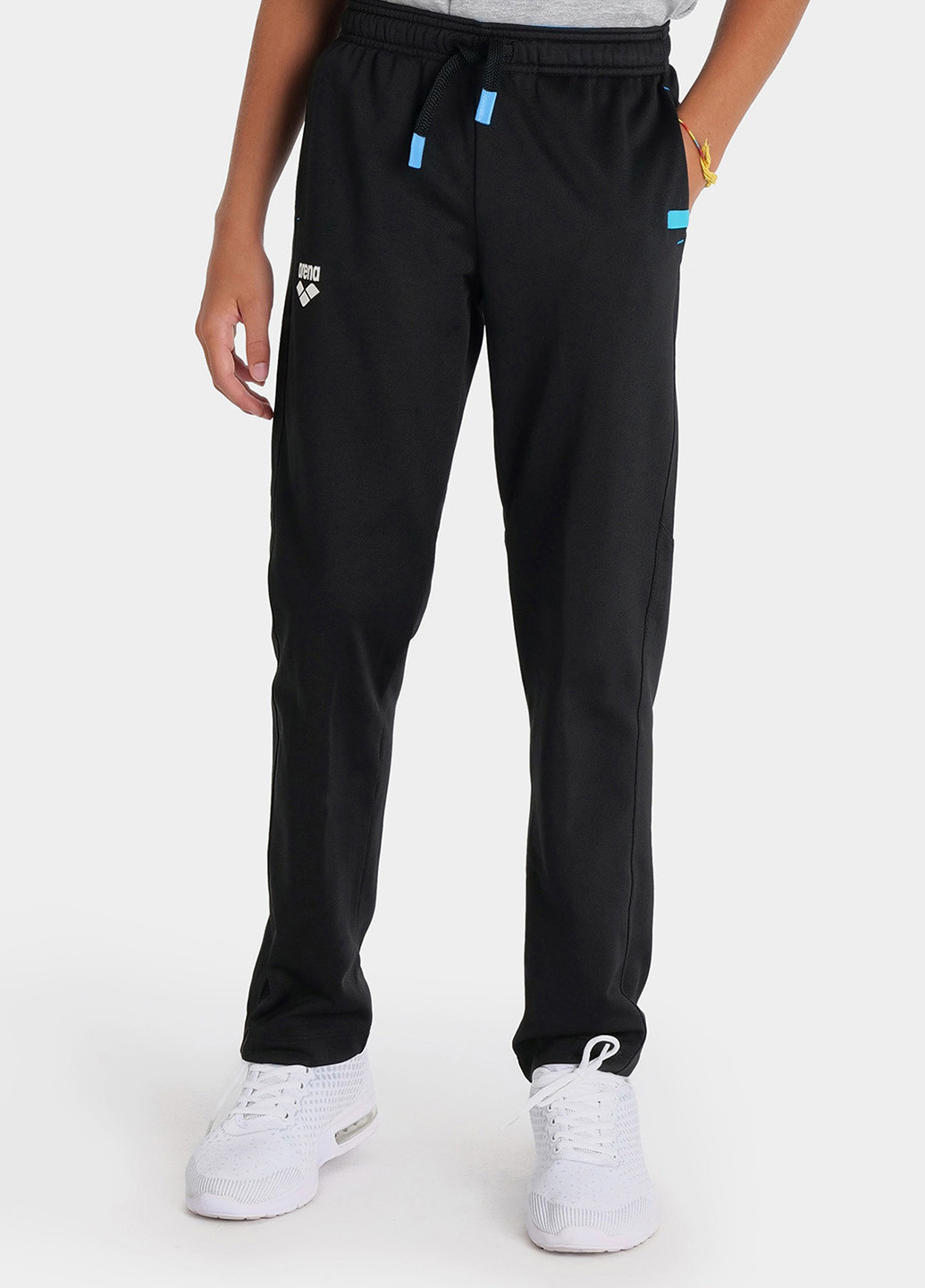 Черные спортивные демисезонные прямые брюки Arena