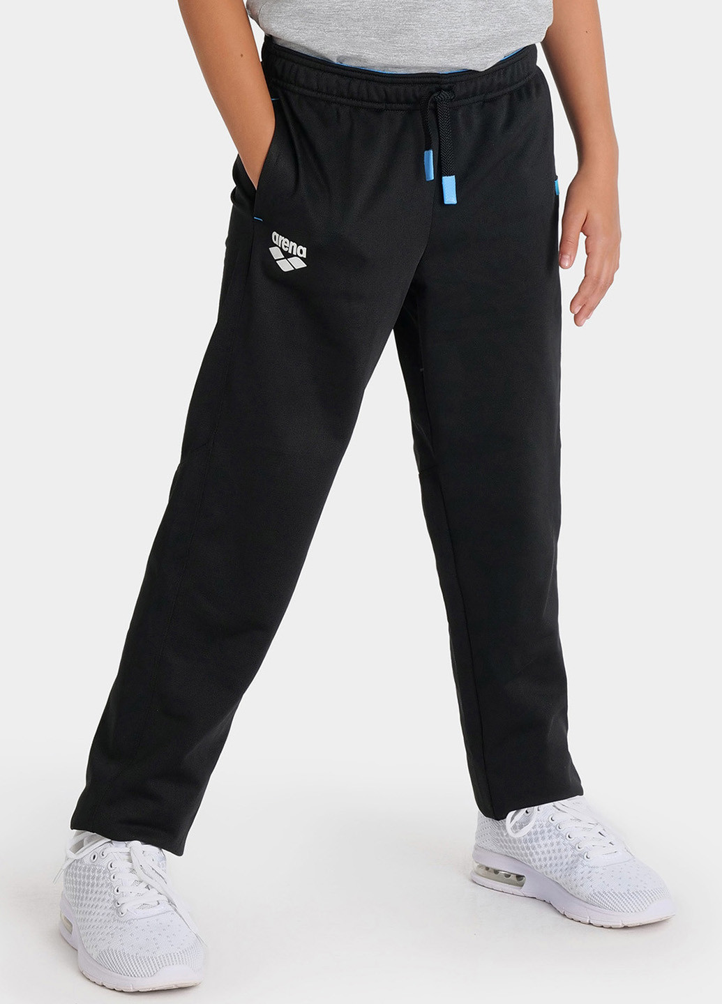 Черные спортивные демисезонные прямые брюки Arena