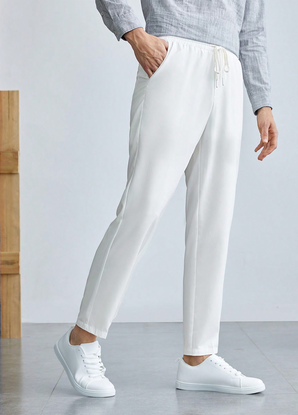 Белые кэжуал демисезонные зауженные брюки SHEIN