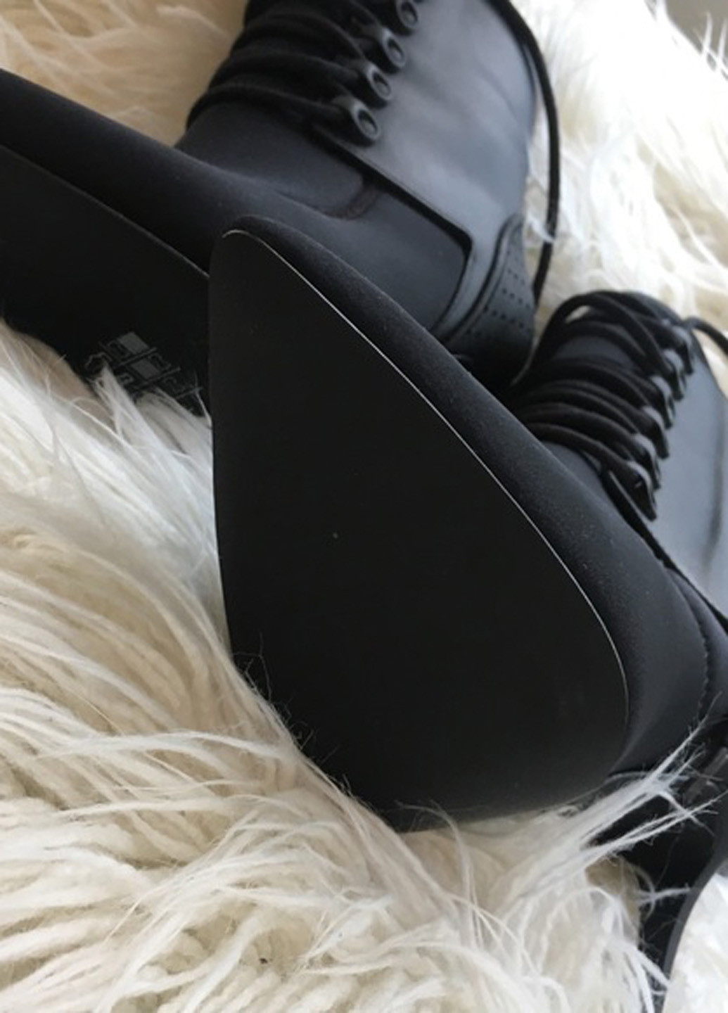 Осенние ботинки Alexander Wang x H&M без декора тканевые