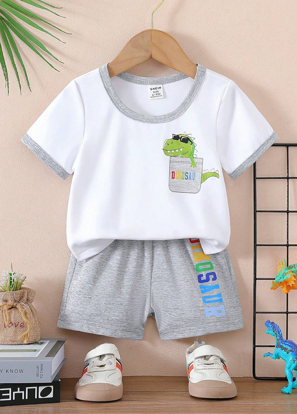 Комбінований літній костюм (футболка, шорти) з шортами SHEIN