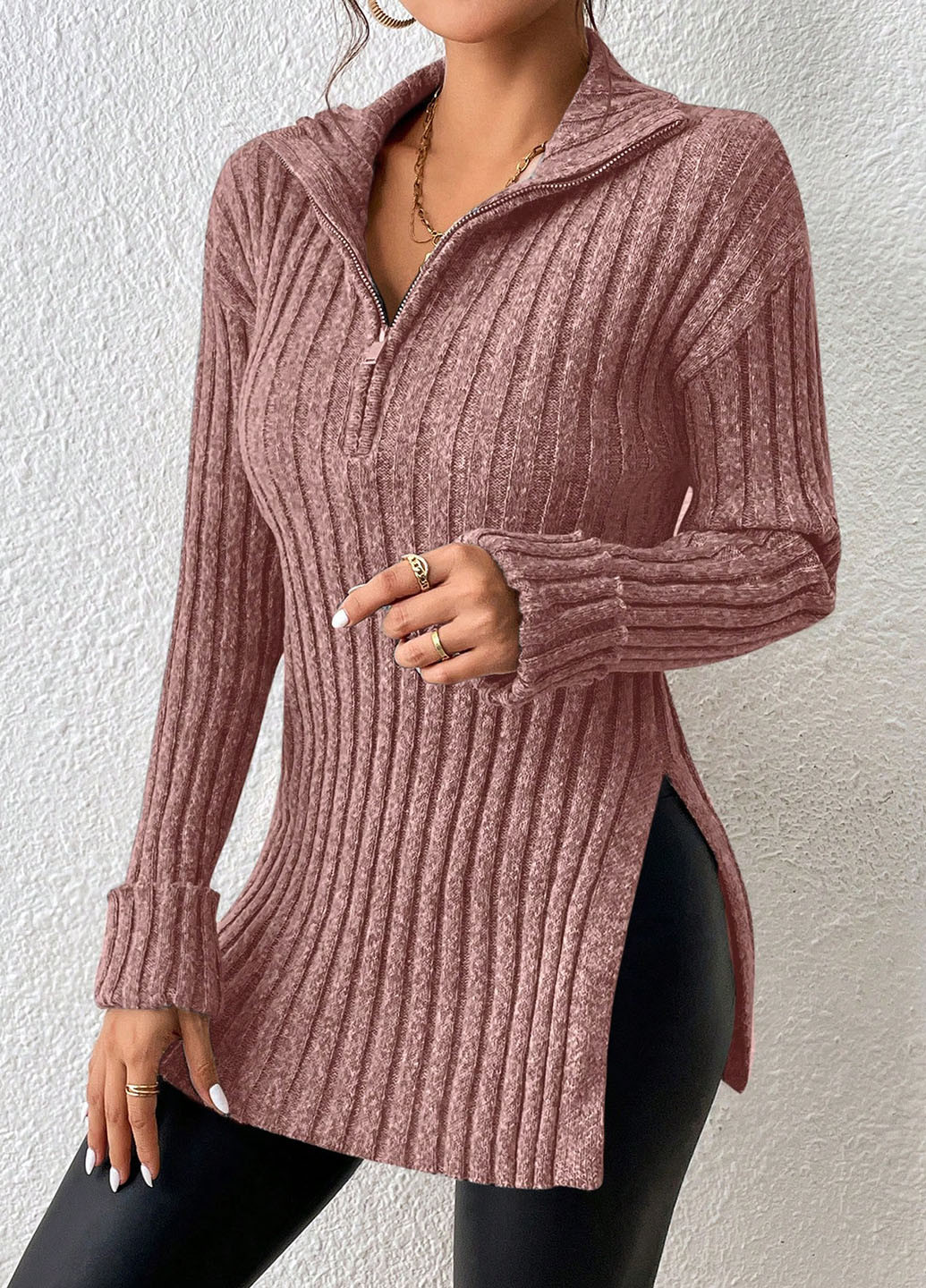 Розовый демисезонный свитер SHEIN