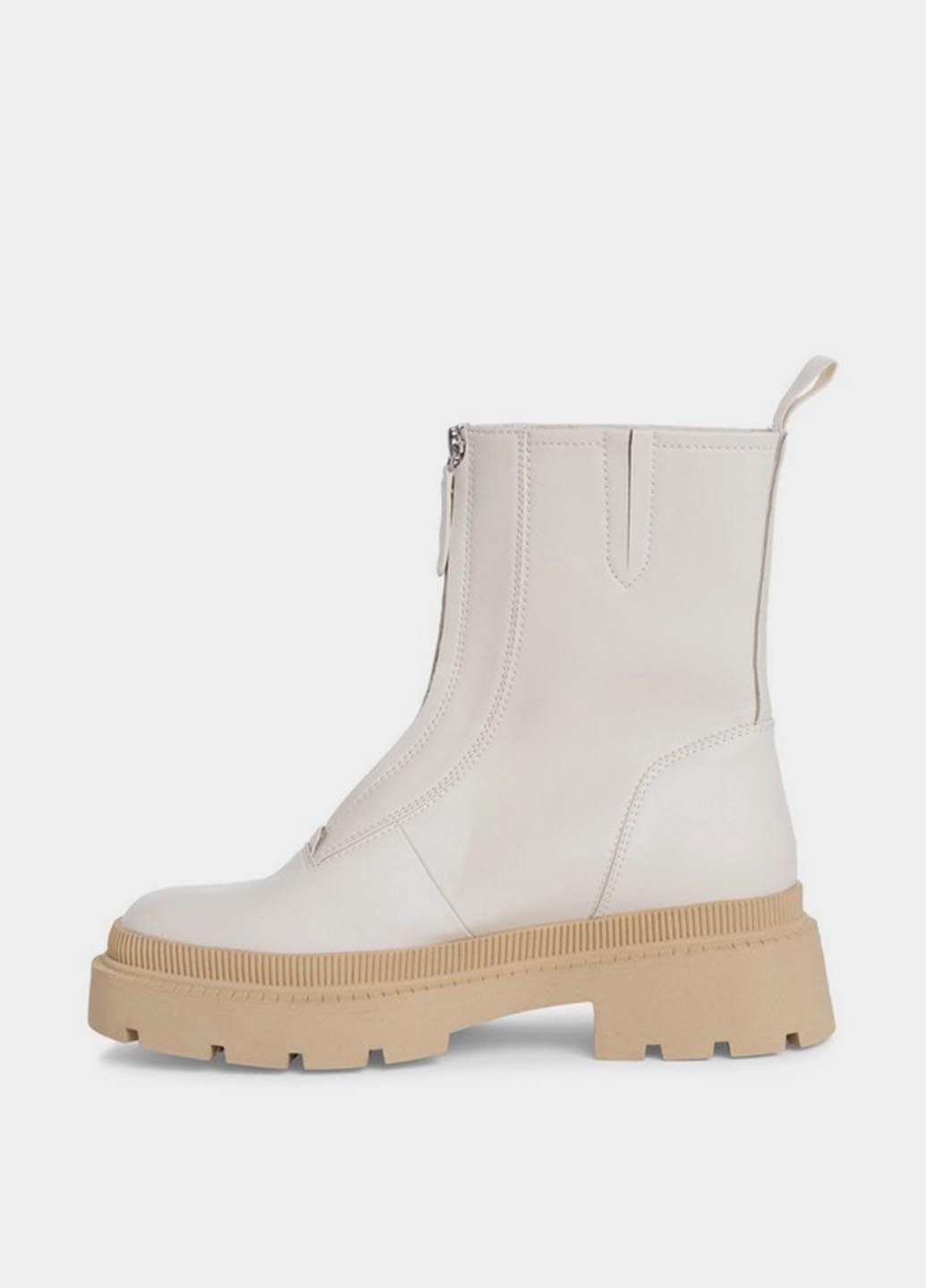 Осенние ботинки челси Tamaris на тракторной подошве из искусственной кожи