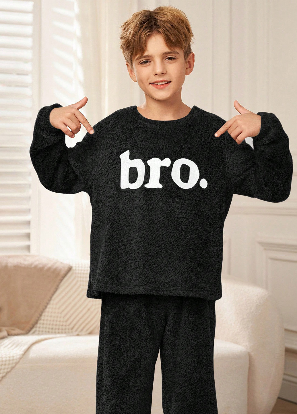 Черная зимняя пижама (свитшот, брюки) SHEIN