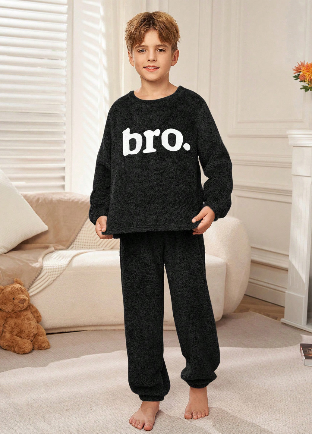 Черная зимняя пижама (свитшот, брюки) SHEIN