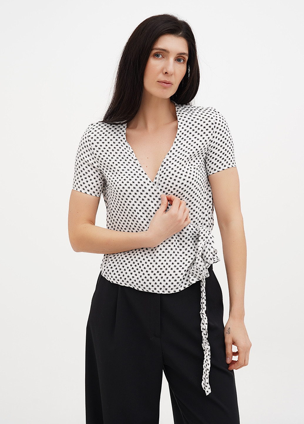 Біла блуза на запах Imperial