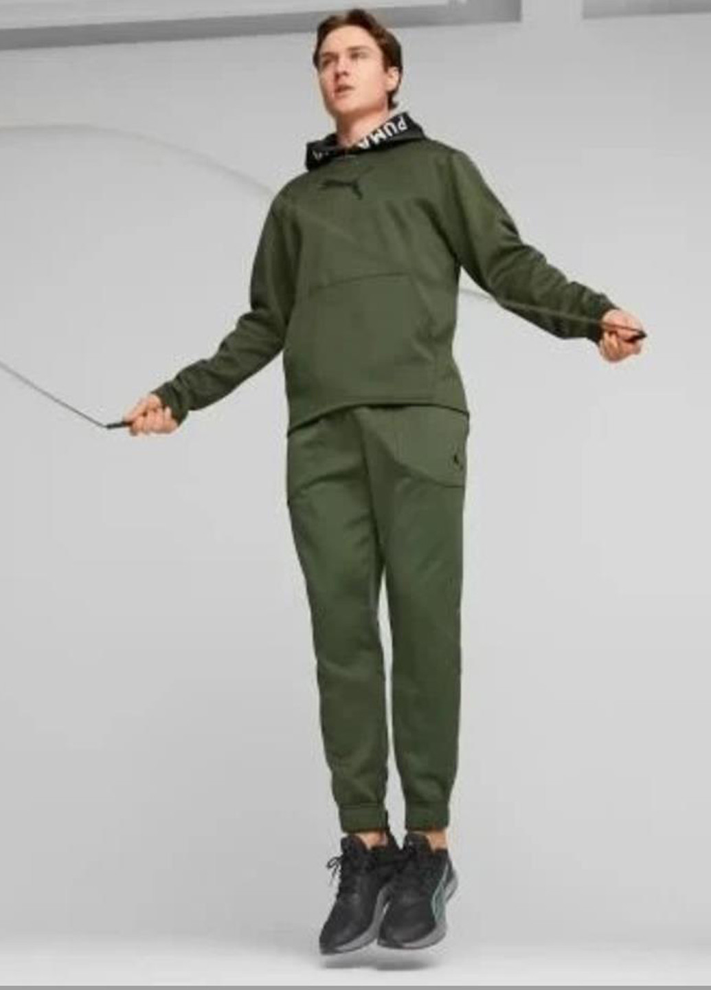 Темно-зеленые спортивные демисезонные джоггеры брюки Puma