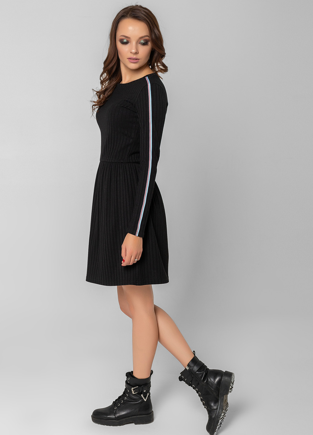 Черное кэжуал платье с длинным рукавом Azuri однотонное