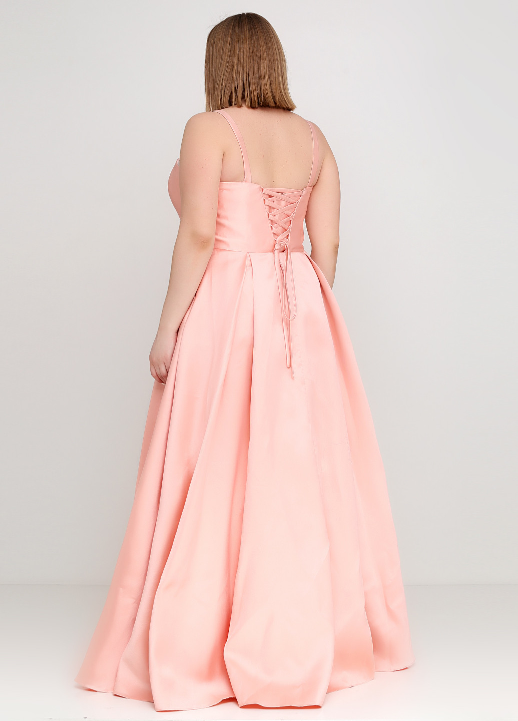 Персиковое вечернее платье Luxuar однотонное