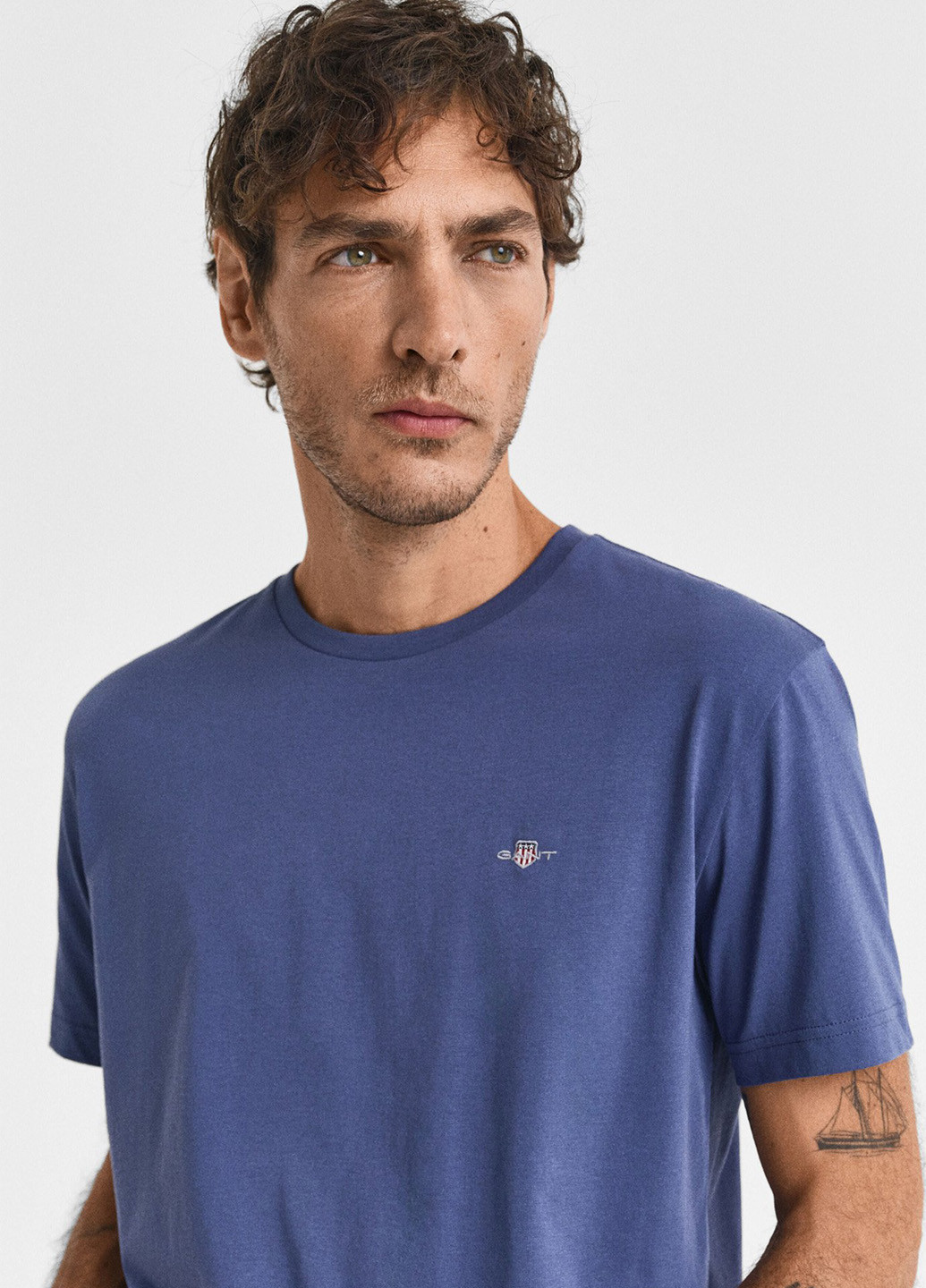 Синяя футболка Gant