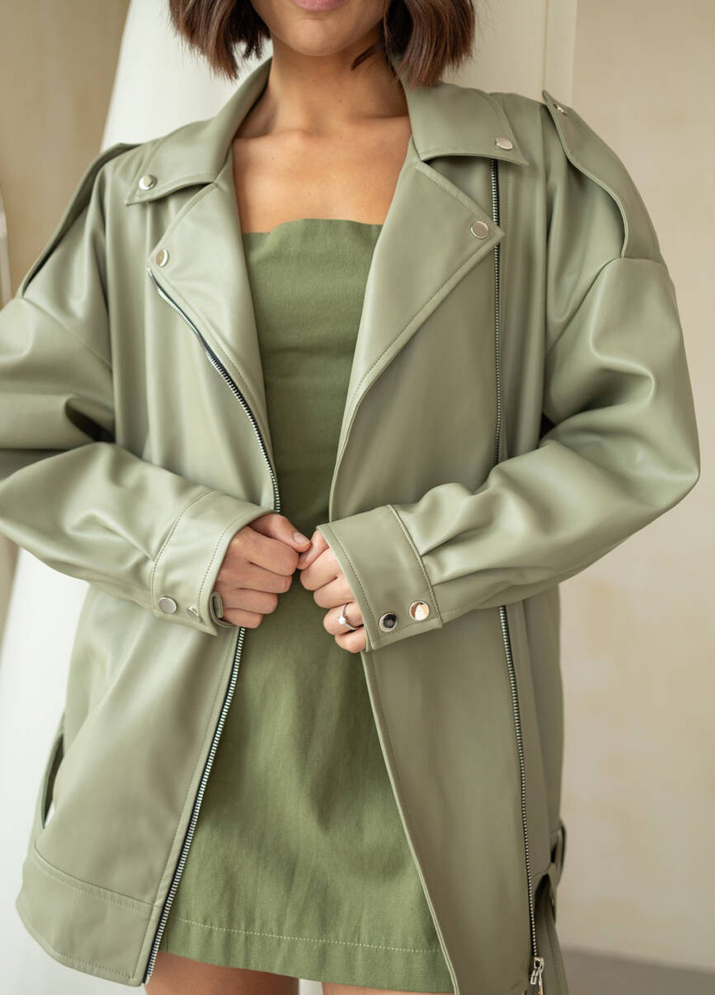 Оливкова демісезонна куртка косуха No Brand