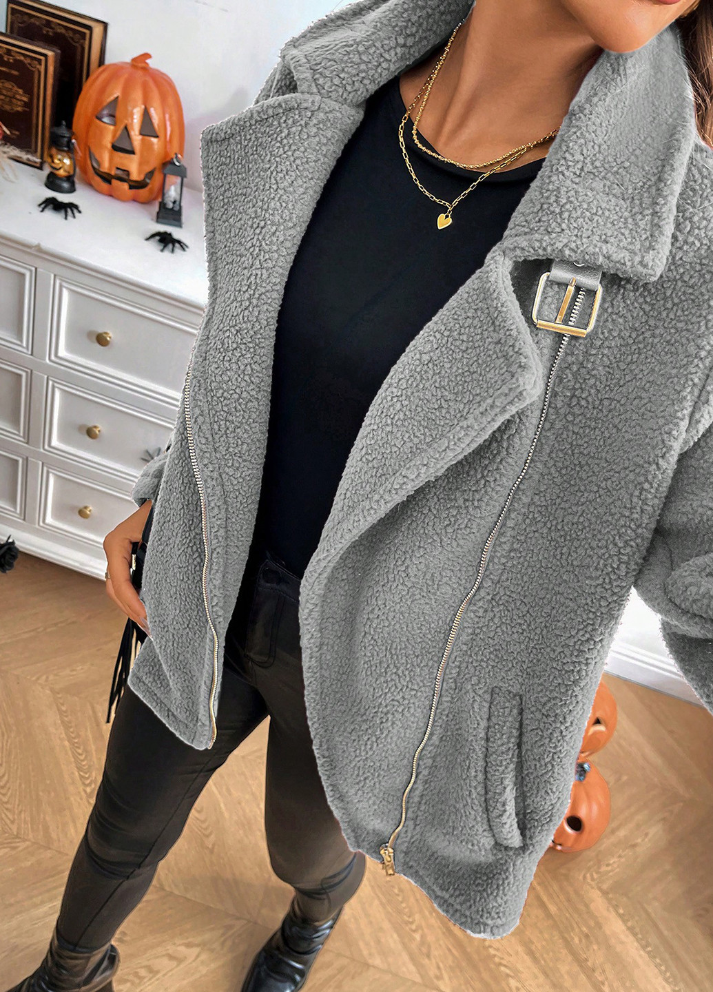 Серая зимняя куртка косуха SHEIN