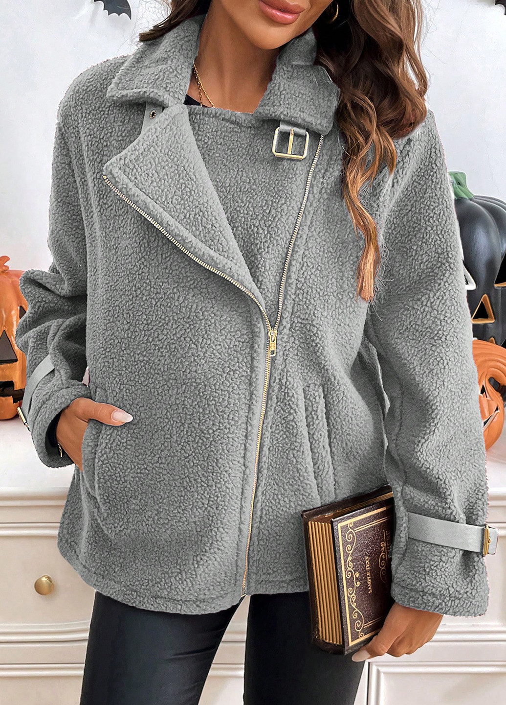 Серая зимняя куртка косуха SHEIN