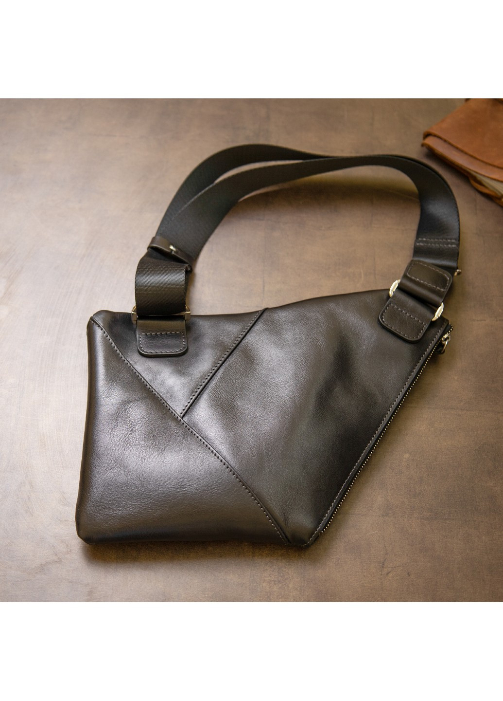 Кожаная сумка через плечо 21х31х1,5 см Grande Pelle (253660238)