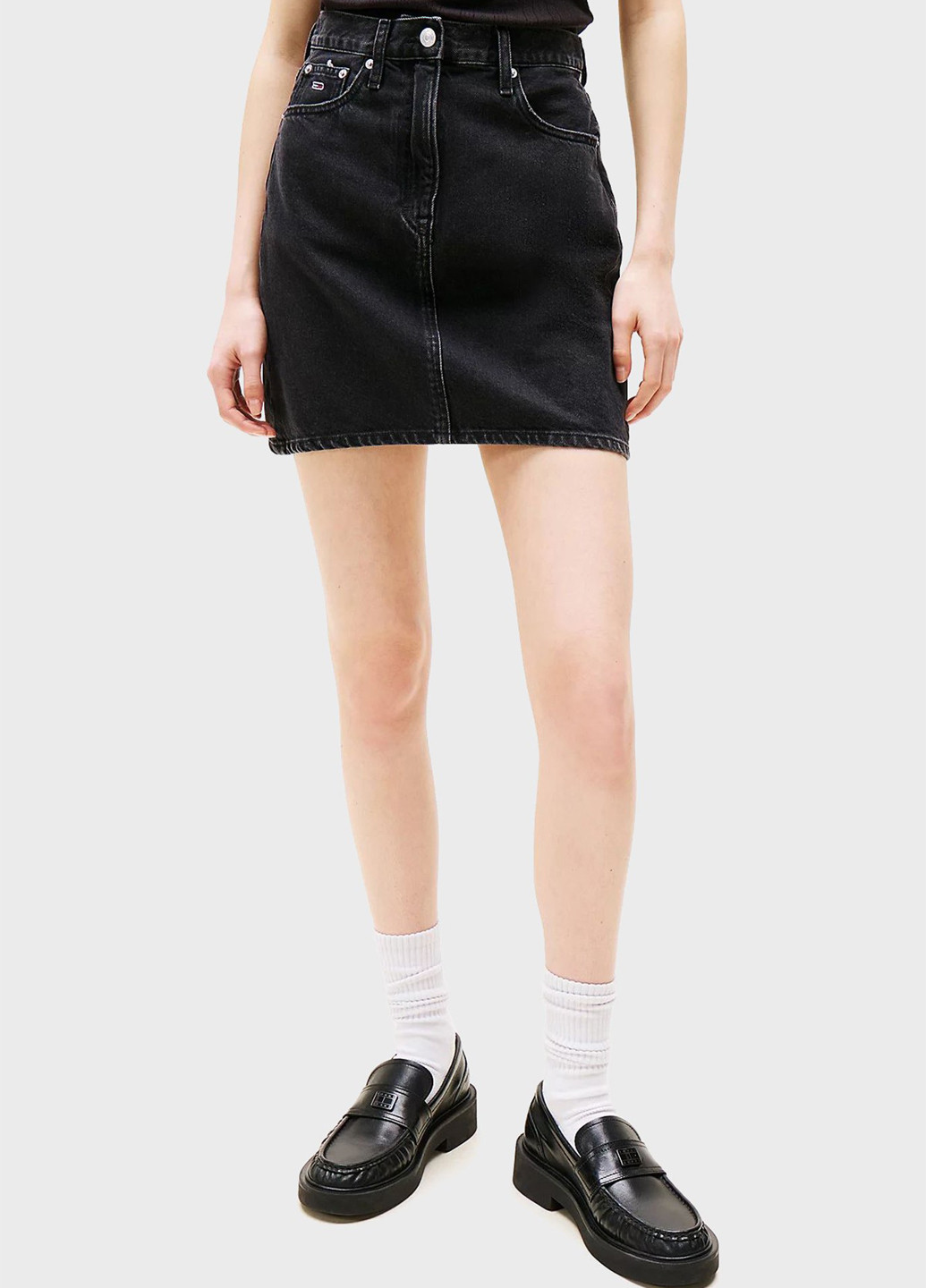 Черная джинсовая, кэжуал однотонная юбка Tommy Jeans а-силуэта (трапеция)