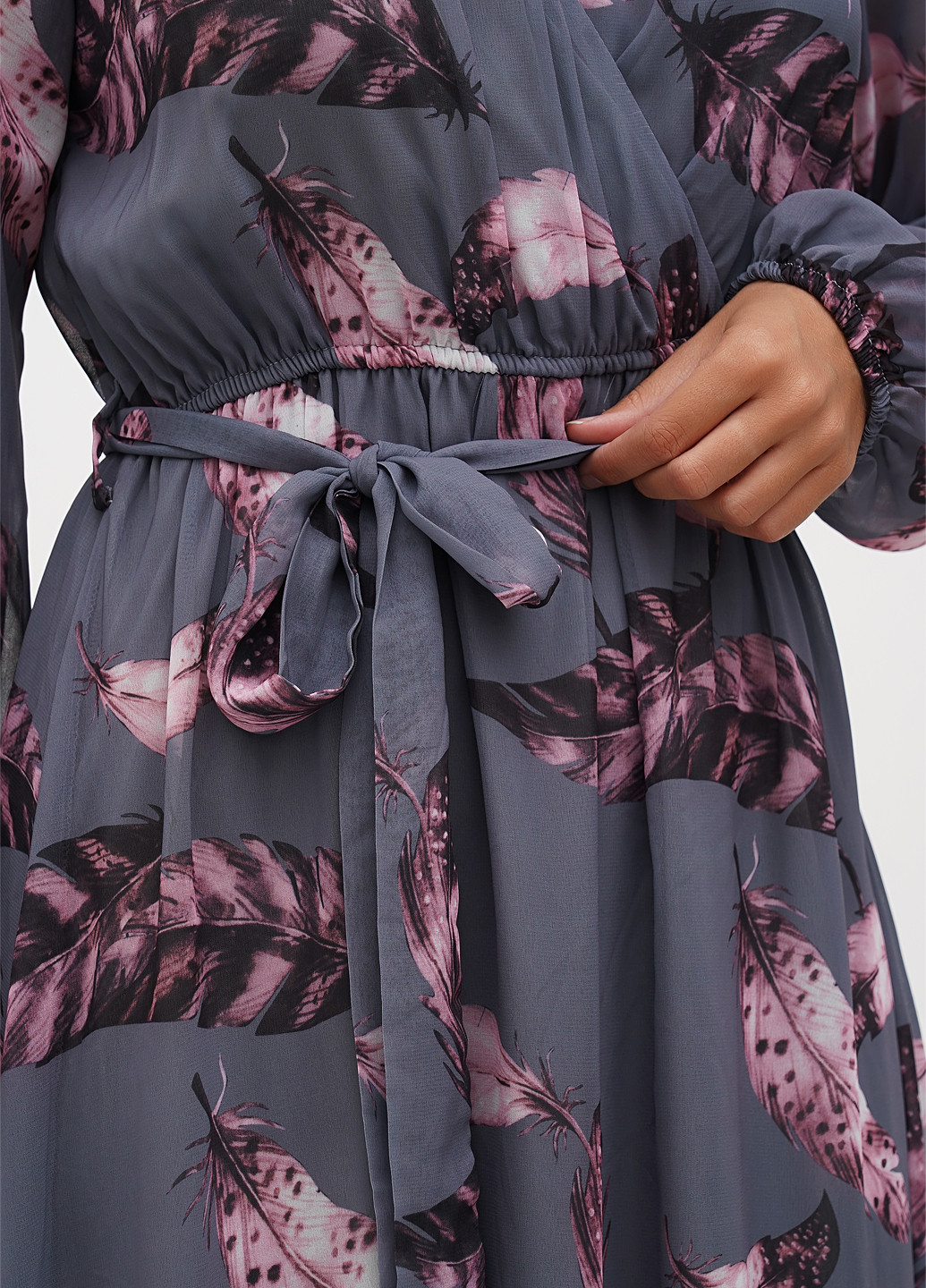 Серое кэжуал платье Historia Club с цветочным принтом