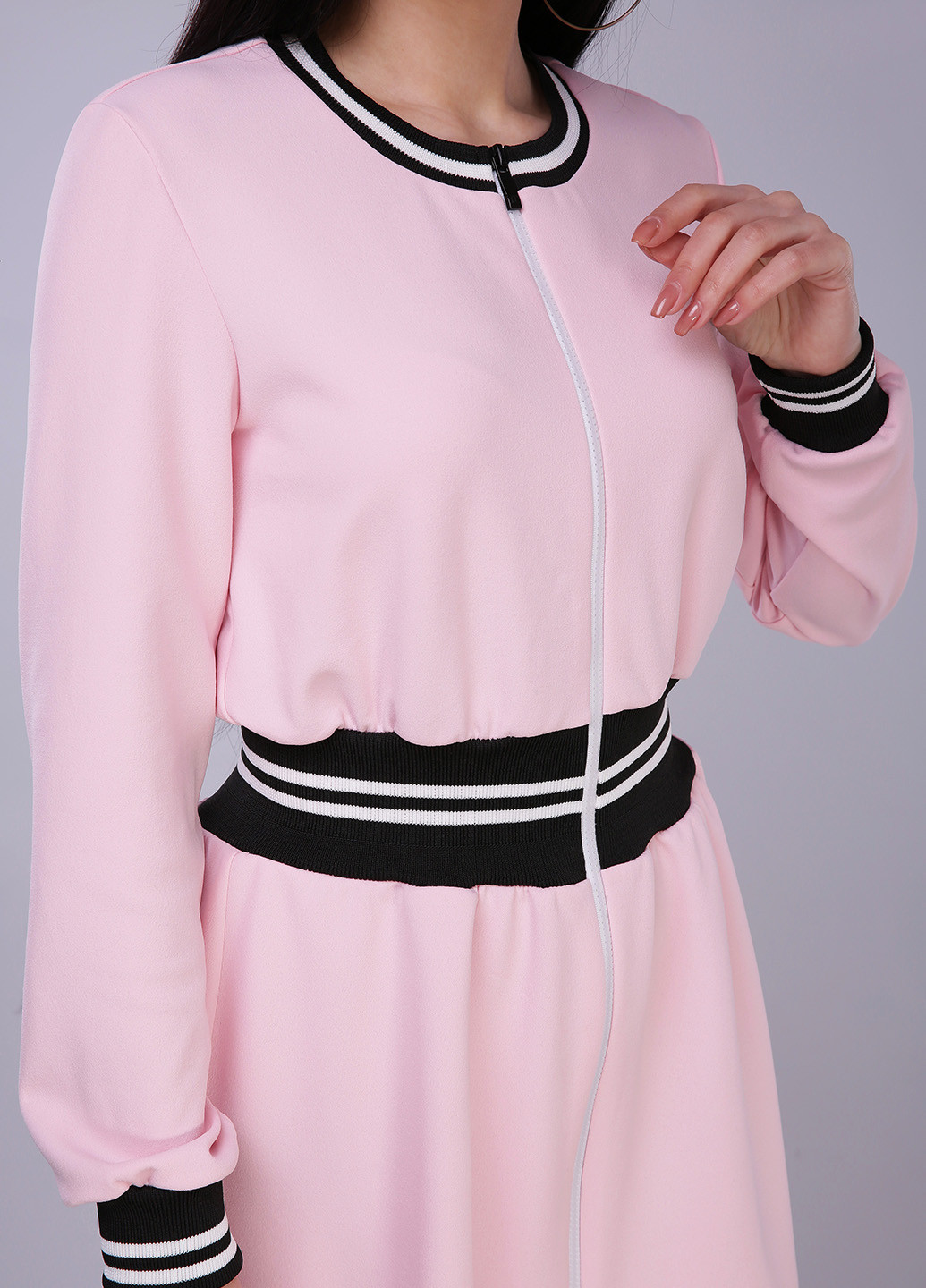 Светло-розовое кэжуал платье с длинным рукавом TessDress однотонное