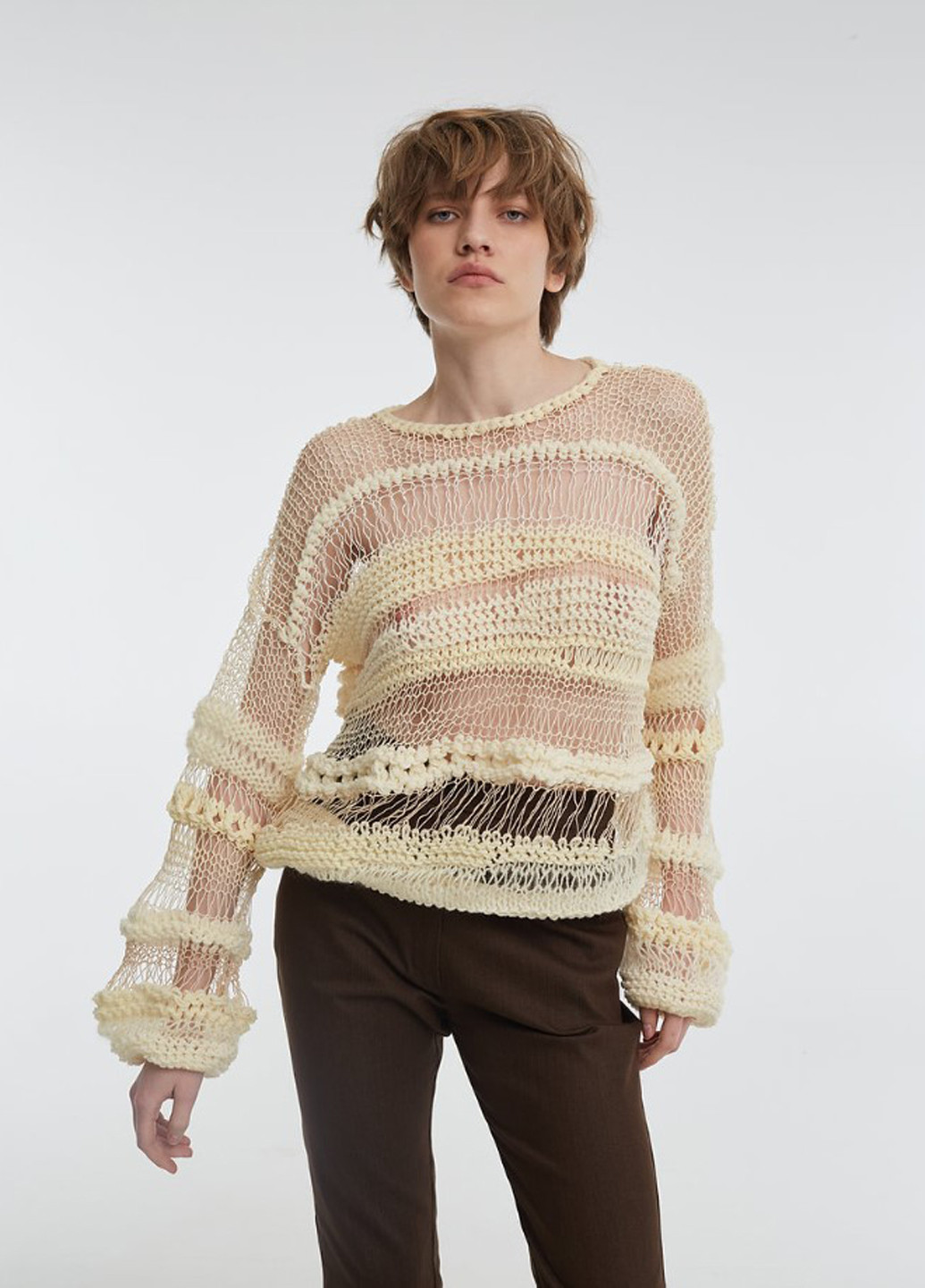 Молочный демисезонный свитер джемпер KNITLAB