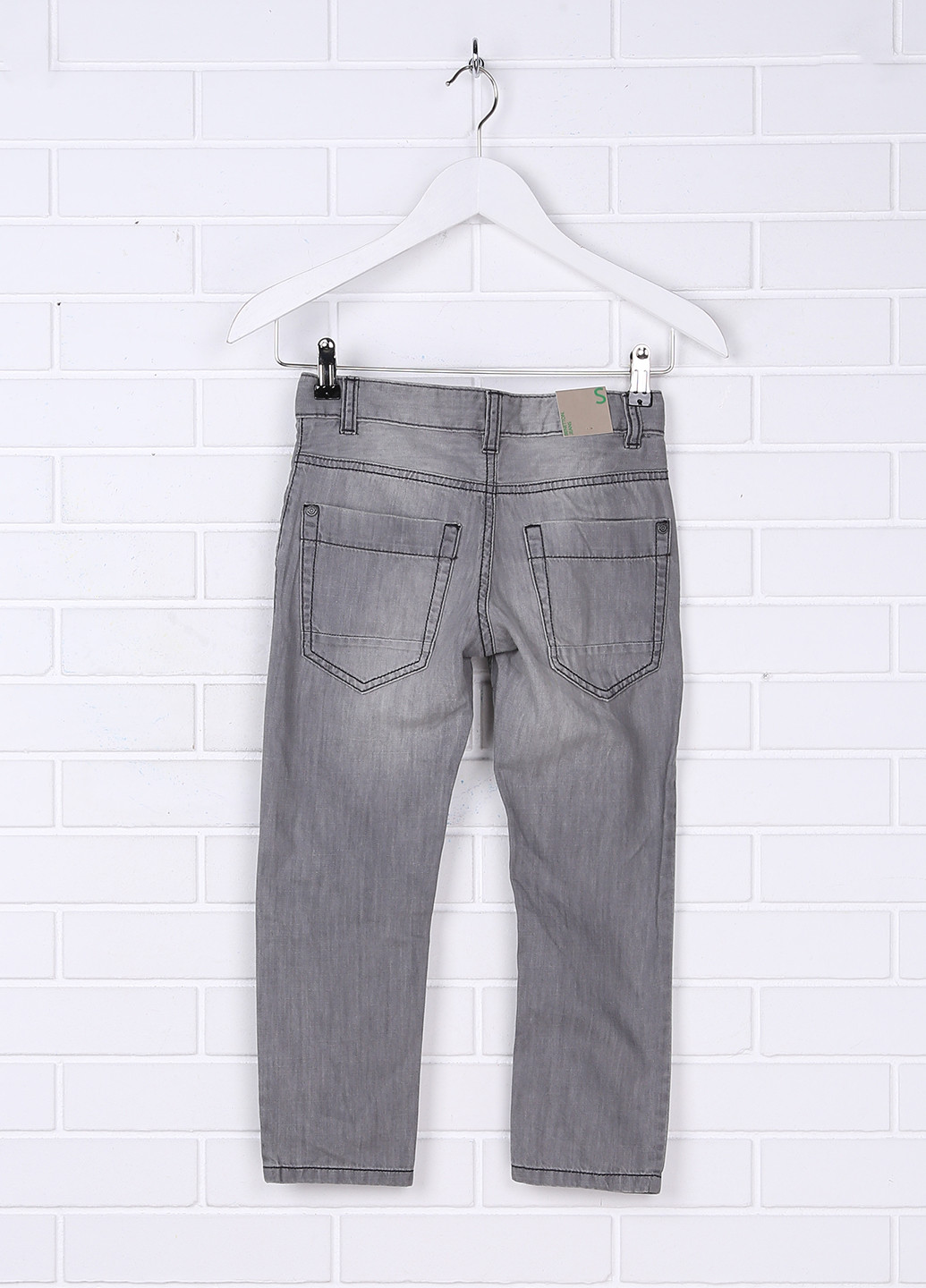 Серые демисезонные зауженные джинсы Benetton