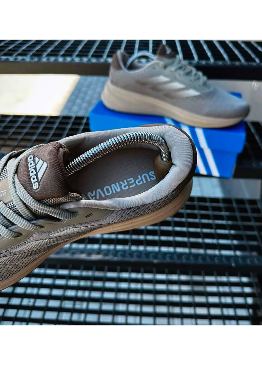 Коричневые демисезонные кроссовки No Brand SUPERNOVA STRIDE